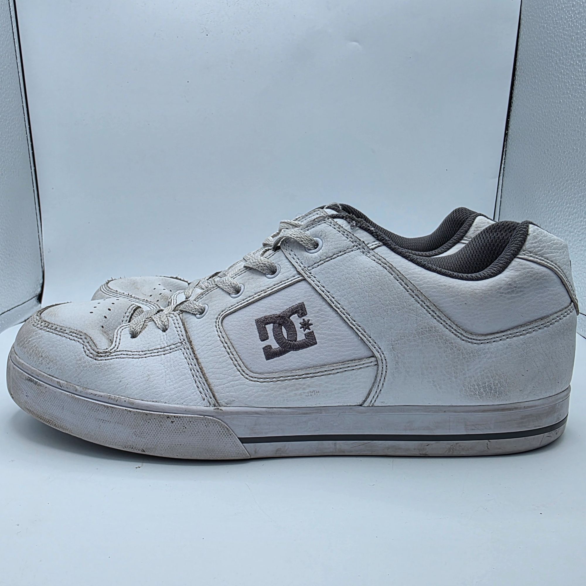 DC DC Pure Mens Size 13 White Sneaker Shoes Skating Walking Cas Size US 13 / EU 46 - 13 Thumbnail