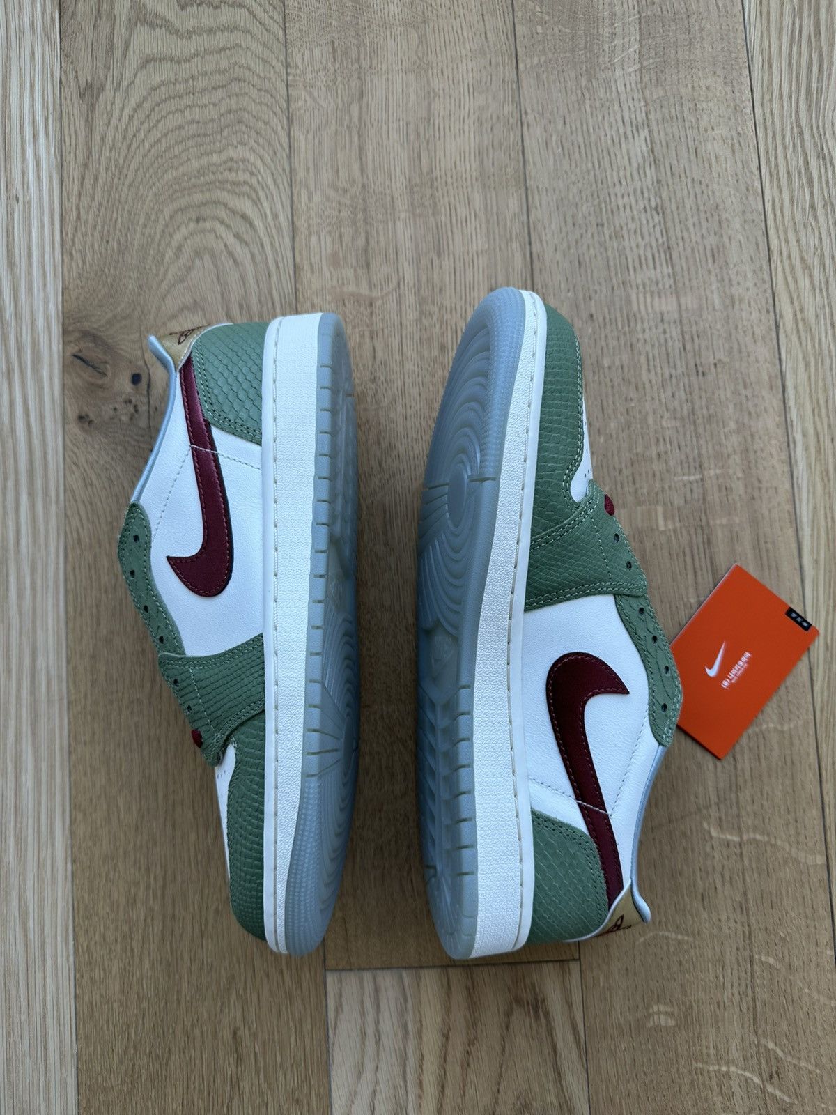 Nike Jordan 1 Retro Low OG - Year of the dragon (2024) Size US 9 / EU 42 - 2 Thumbnail