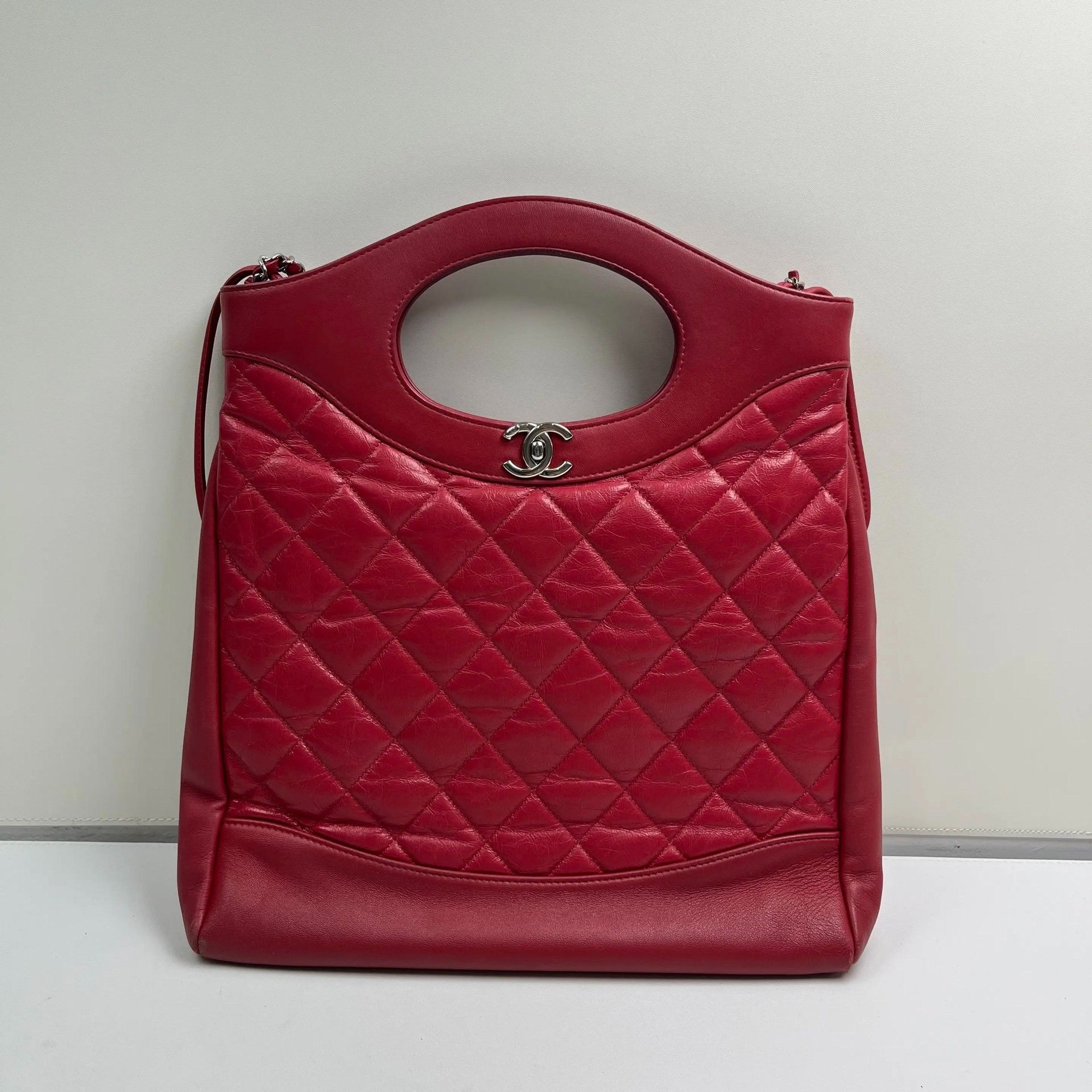 Chanel Pre-loved Bag Very good condition Size ONE SIZE - 1 Thumbnail