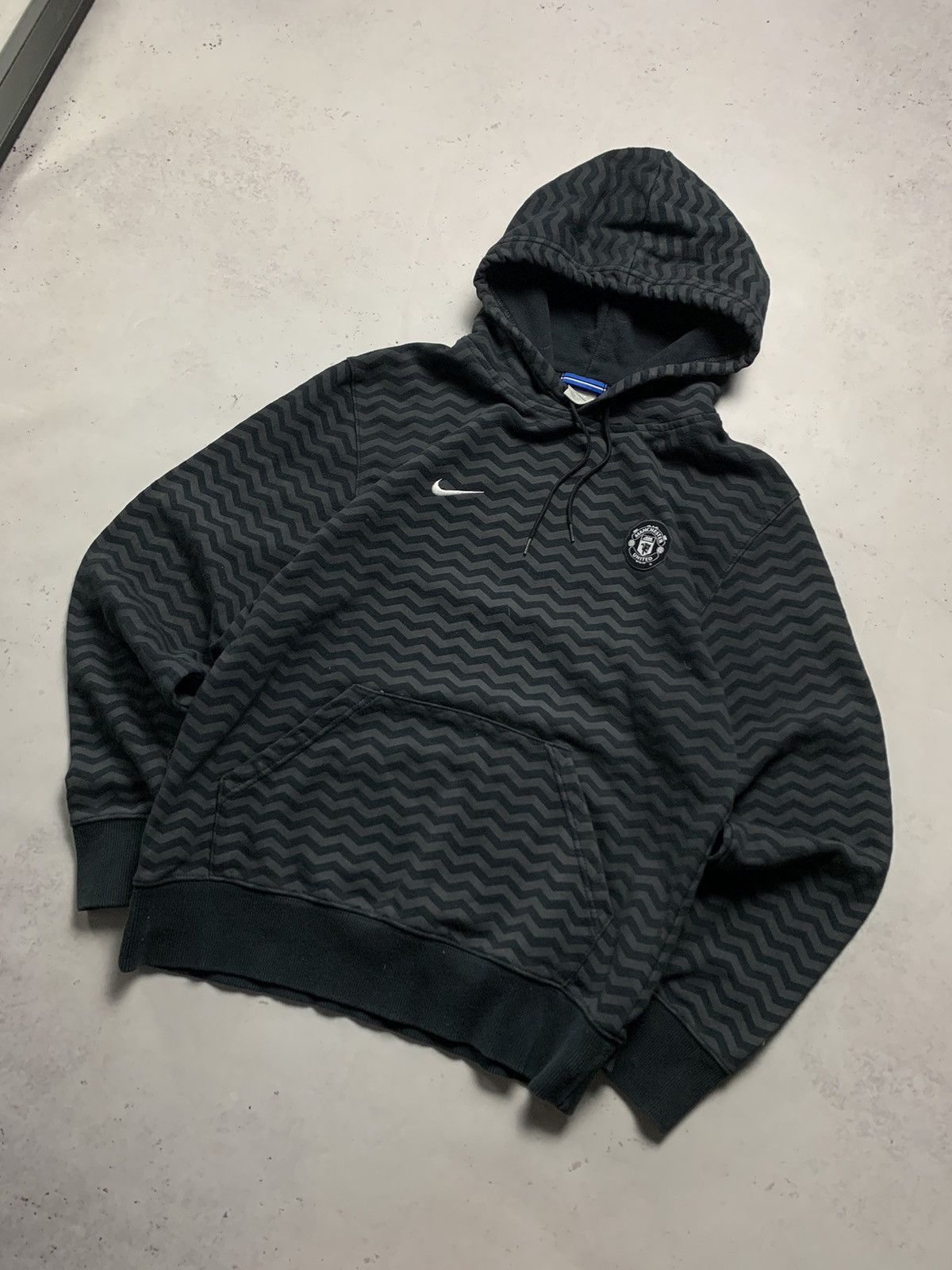 Vintage Vintage Nike Swoosh Manchester United Boxy Hoodie Y2K M Size US M / EU 48-50 / 2 - 2 Thumbnail