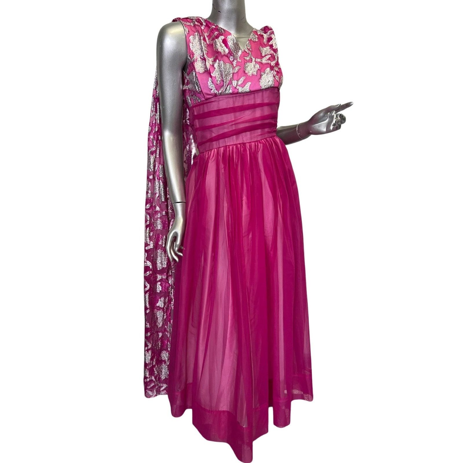 Vintage Vintage 1960s Magenta and Silver Goddess Gown XS-Small Size S / US 4 / IT 40 - 2 Thumbnail
