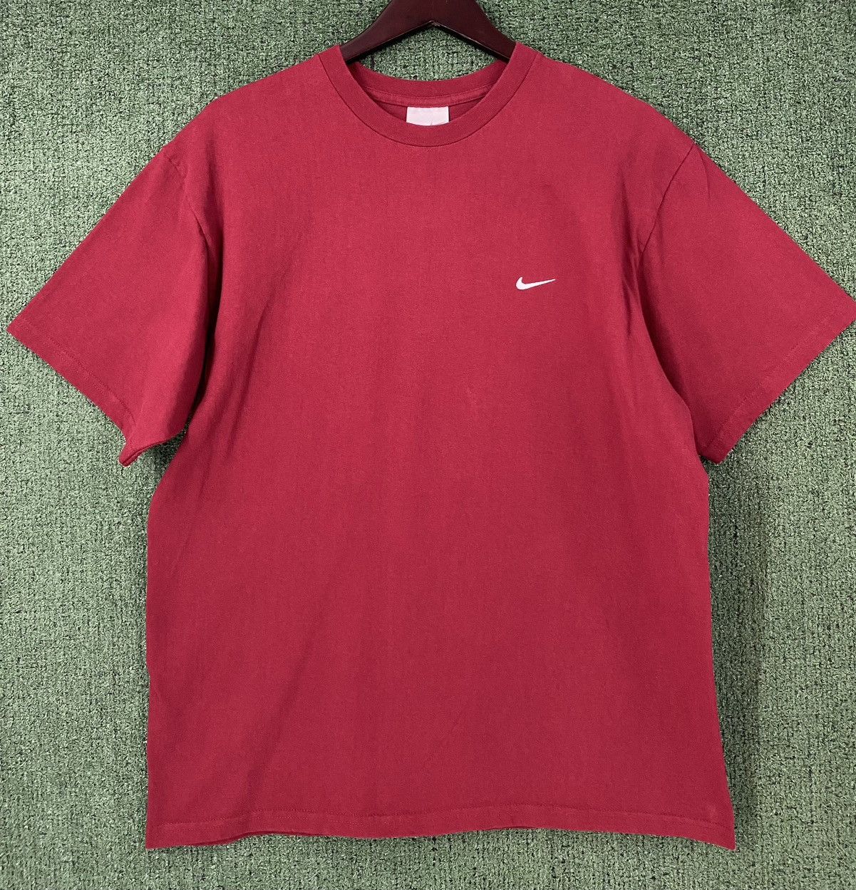 Nike Vintage 90’s Nike Embroidered Swoosh Burgundy T-Shirt Large Size US L / EU 52-54 / 3 - 1 Thumbnail