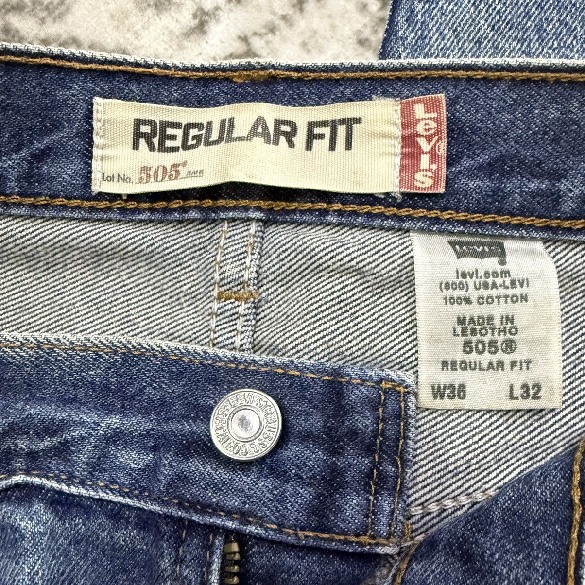 Levi's Vintage Levis 505 Regular Fit Patina Fade Wash Jeans Size US 36 / EU 52 - 16 Thumbnail