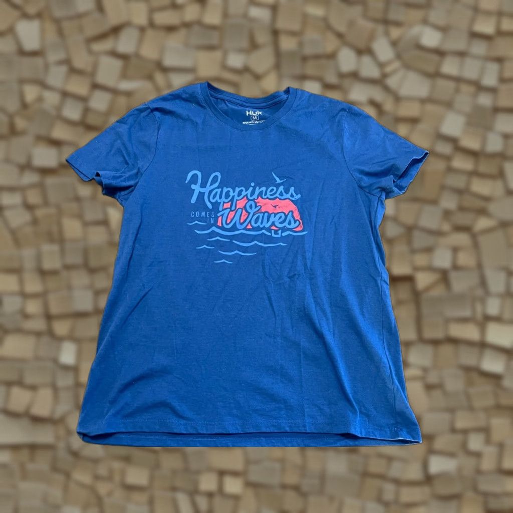 Vintage Huk Shirt Women's Medium Blue Short Sleeve Happiness comes in Waves Shirt Regular Fit Adult Womens Size M / US 6-8 / IT 42-44 - 1 Thumbnail