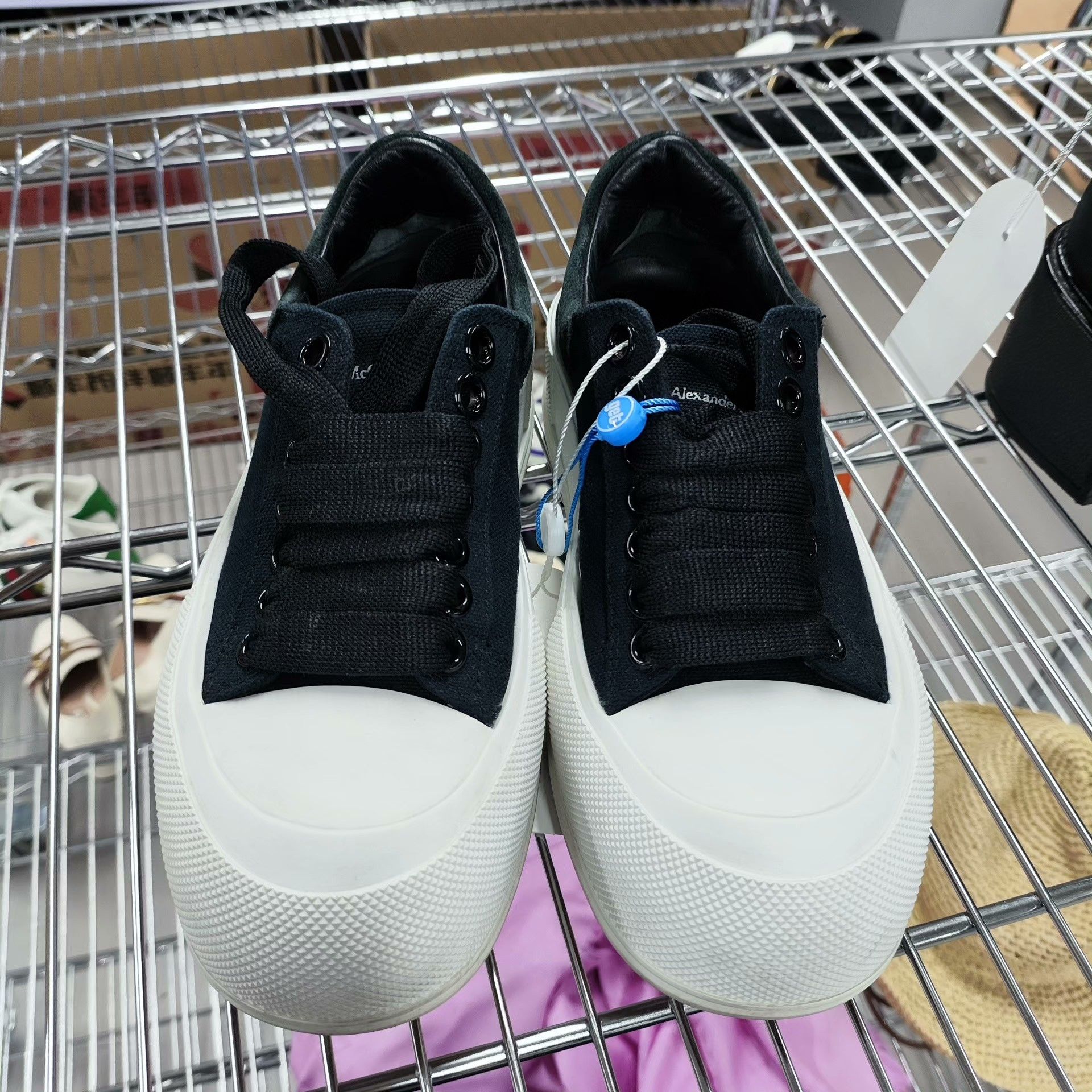 Alexander McQueen Alexander McQueen Canvas Black Lowtop Sneakers 35 Women Size US 5 / IT 35 - 1 Thumbnail