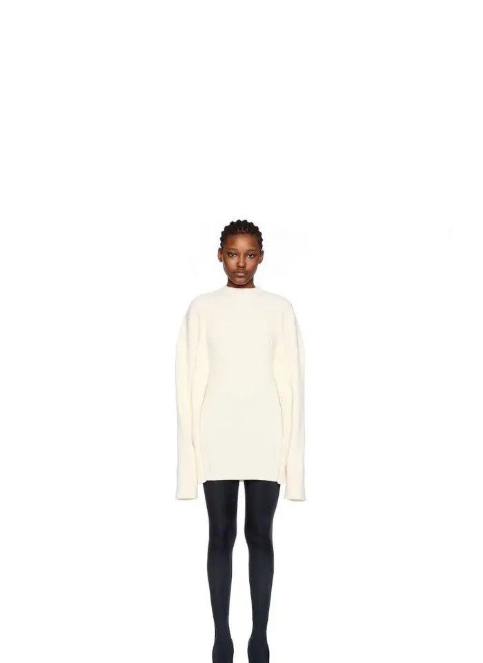Balenciaga o1bcso1str0326 Semi-Fitted Crewneck Sweater in Ivory Size L / US 10 / IT 46 - 1 Preview