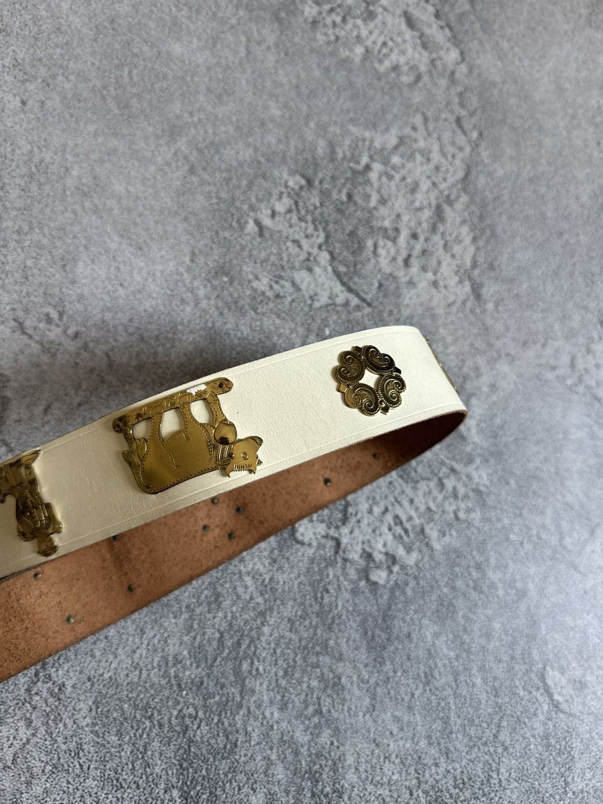 Etro 90s Retro vintage leather belt iconic cows 🐄 metal details Size ONE SIZE - 8 Thumbnail