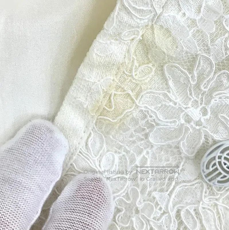 Chanel Chanel Beige Cotton Lace Skirt . Size 22" - 8 Thumbnail