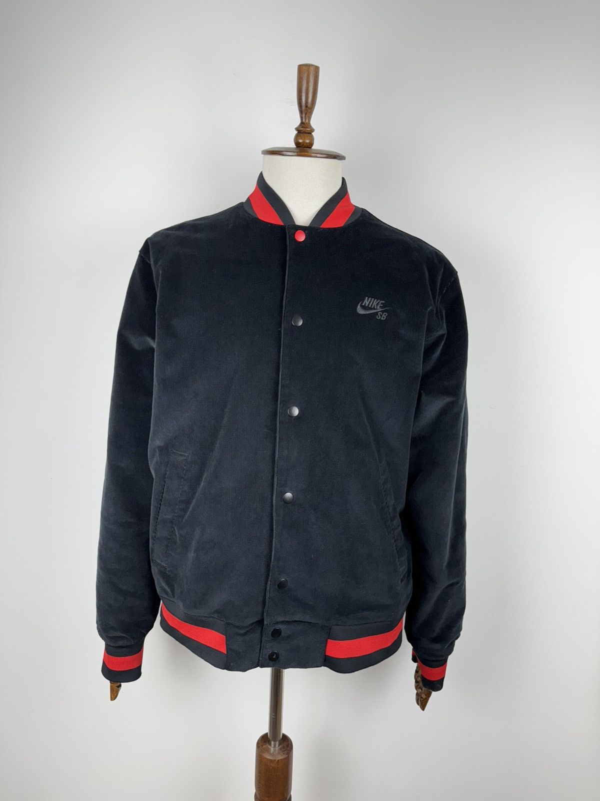 NIKE SB Corduroy Bomber Black/University Red Men's Size XL