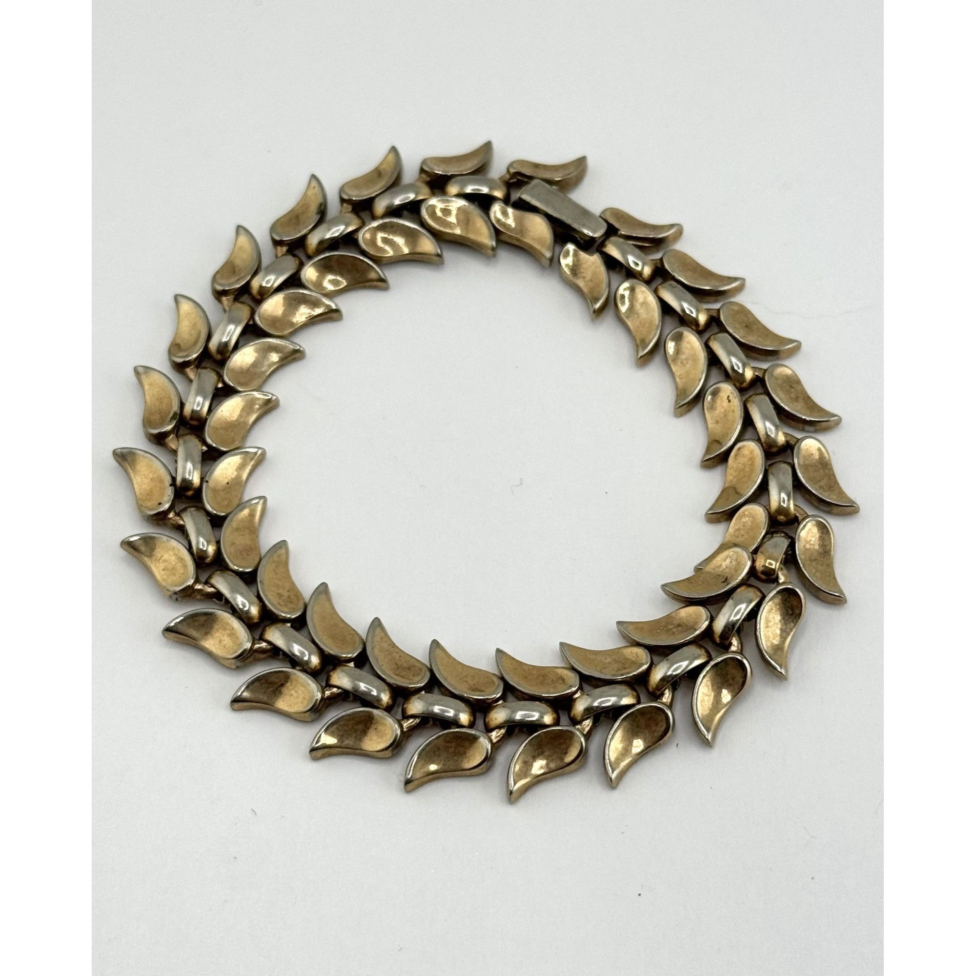Vintage Vintage Trifari Gold Bracelet Size ONE SIZE - 1 Thumbnail