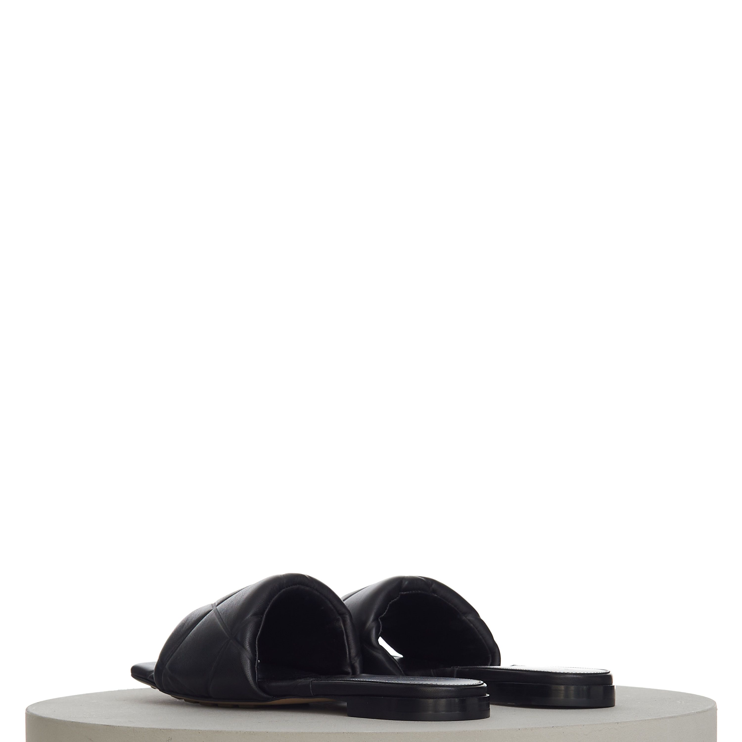 Bottega Veneta Lido Slide Sandals In Black Quilted Leather Size US 6.5 / IT 36.5 - 6 Thumbnail