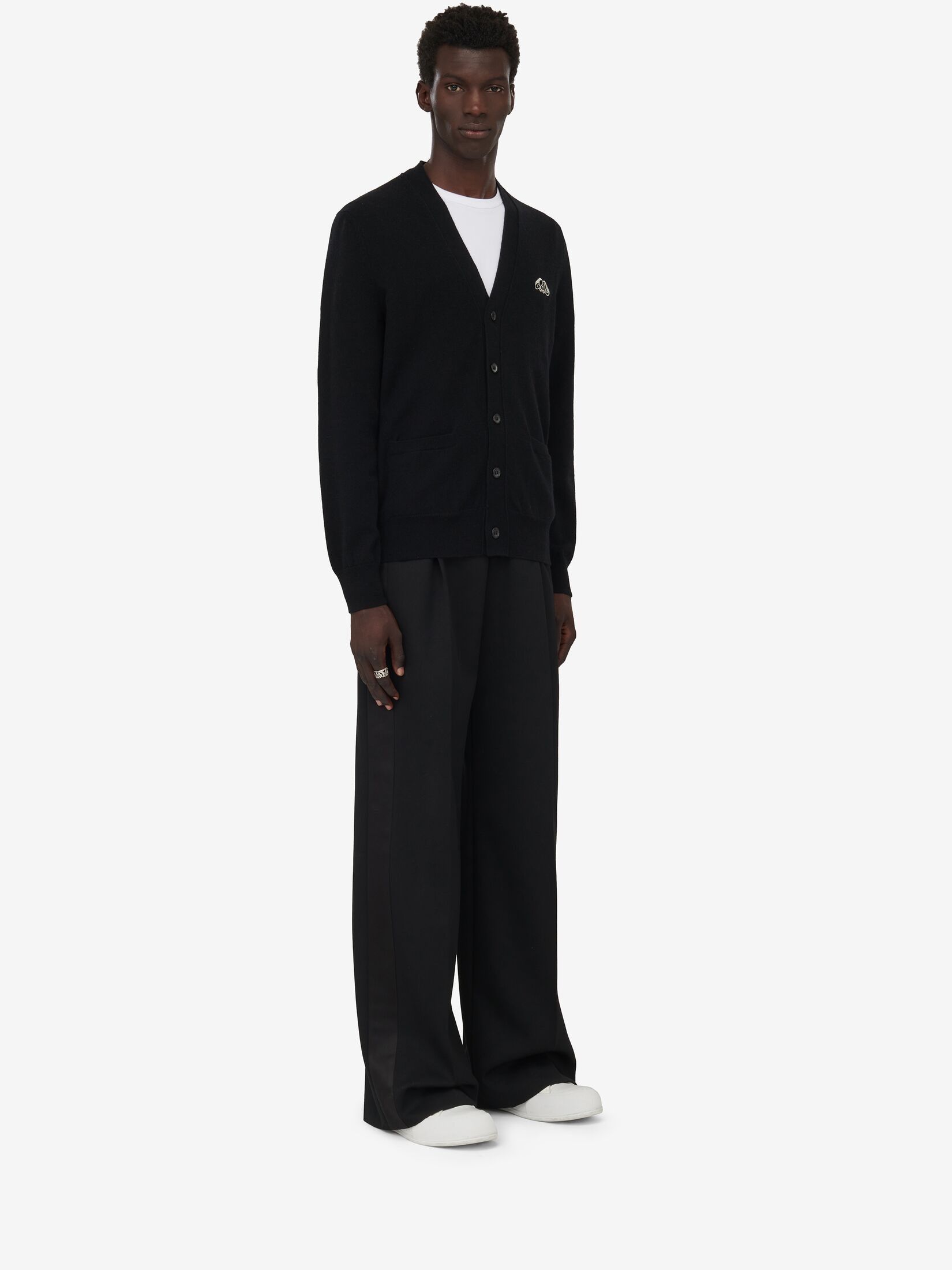 Alexander McQueen o1w1db10725 Seal Logo Cardigan in Black Size US XS / EU 42 / 0 - 3 Thumbnail