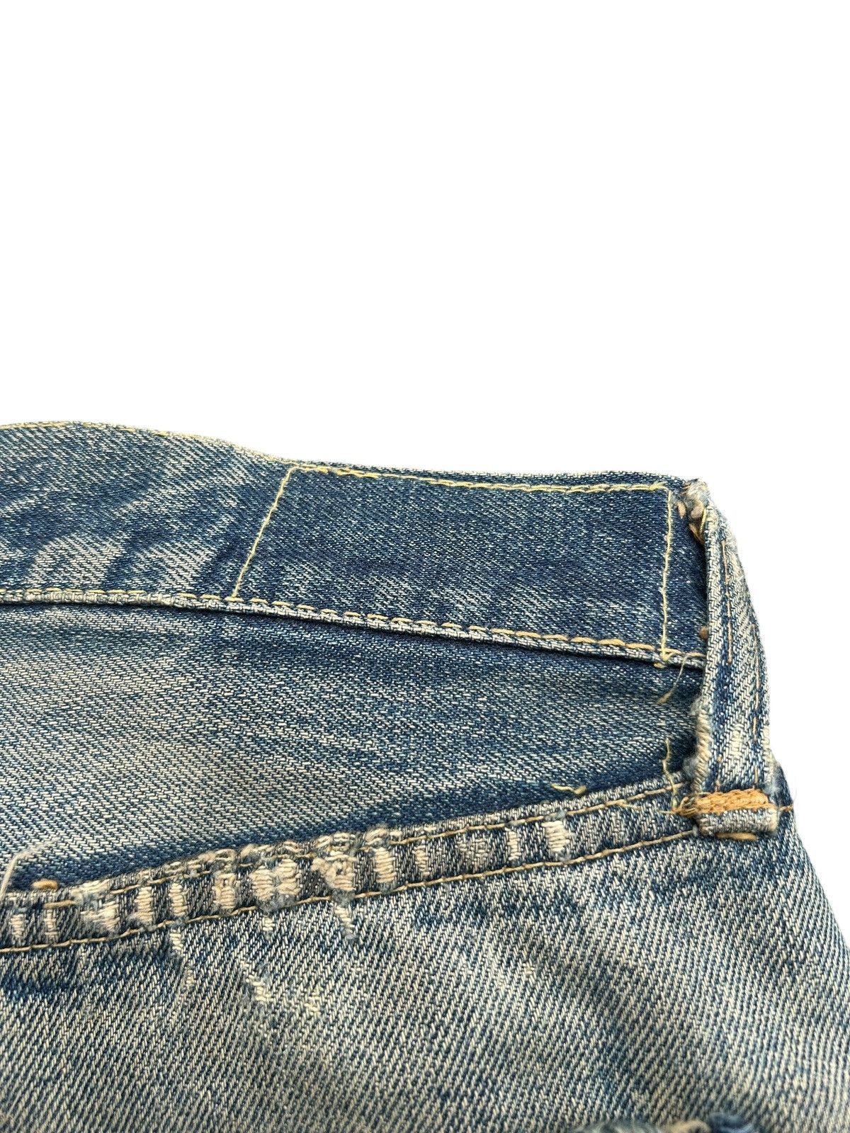 Levi's 50s Vintage Levis big E Hidden Rivet Thrashed Denim Jeans Size US 35 - 17 Thumbnail