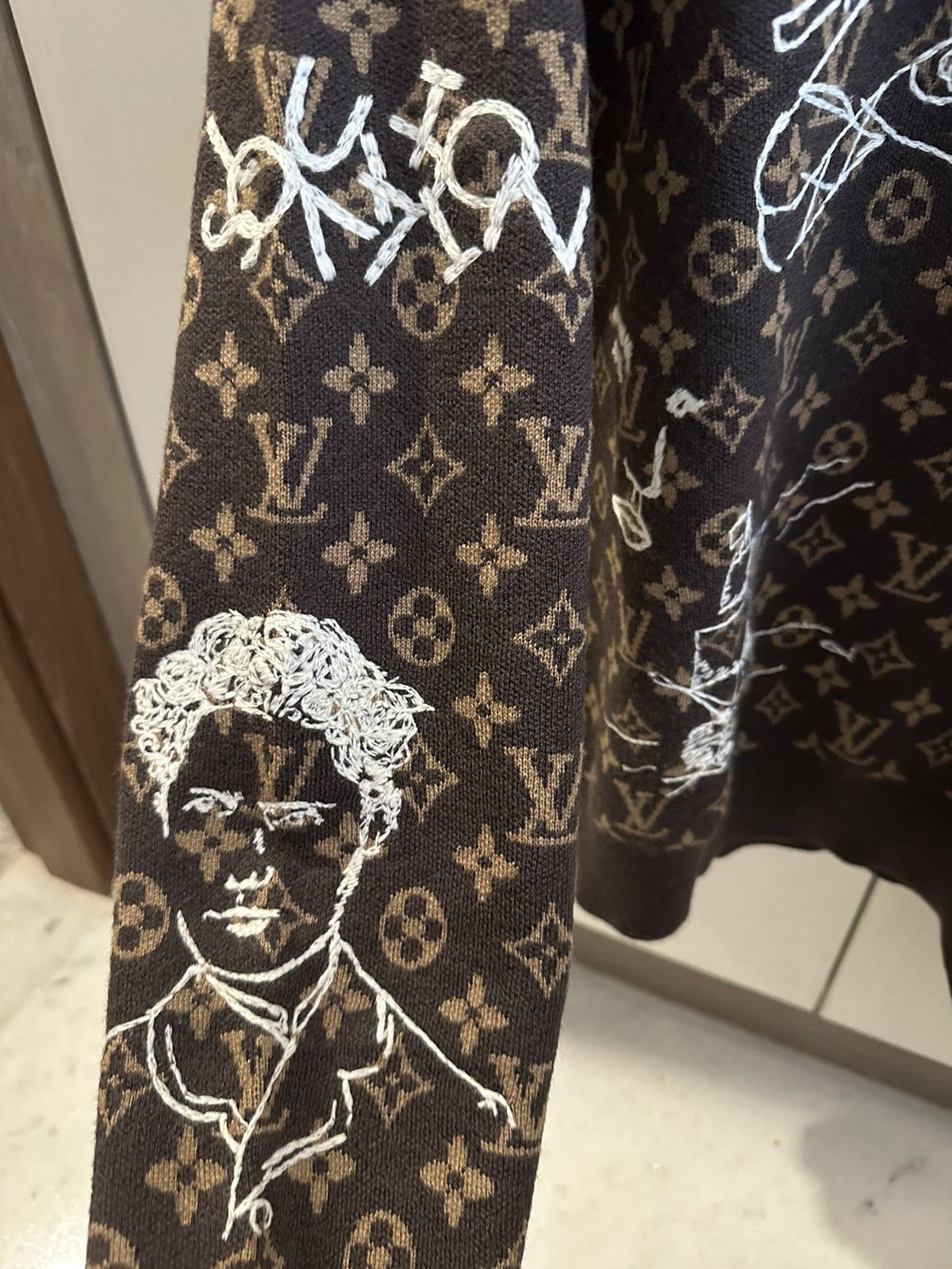 Louis Vuitton Louis Vuitton FW’23 Monogram Embroidered Wool Crewneck Size US S / EU 44-46 / 1 - 3 Thumbnail