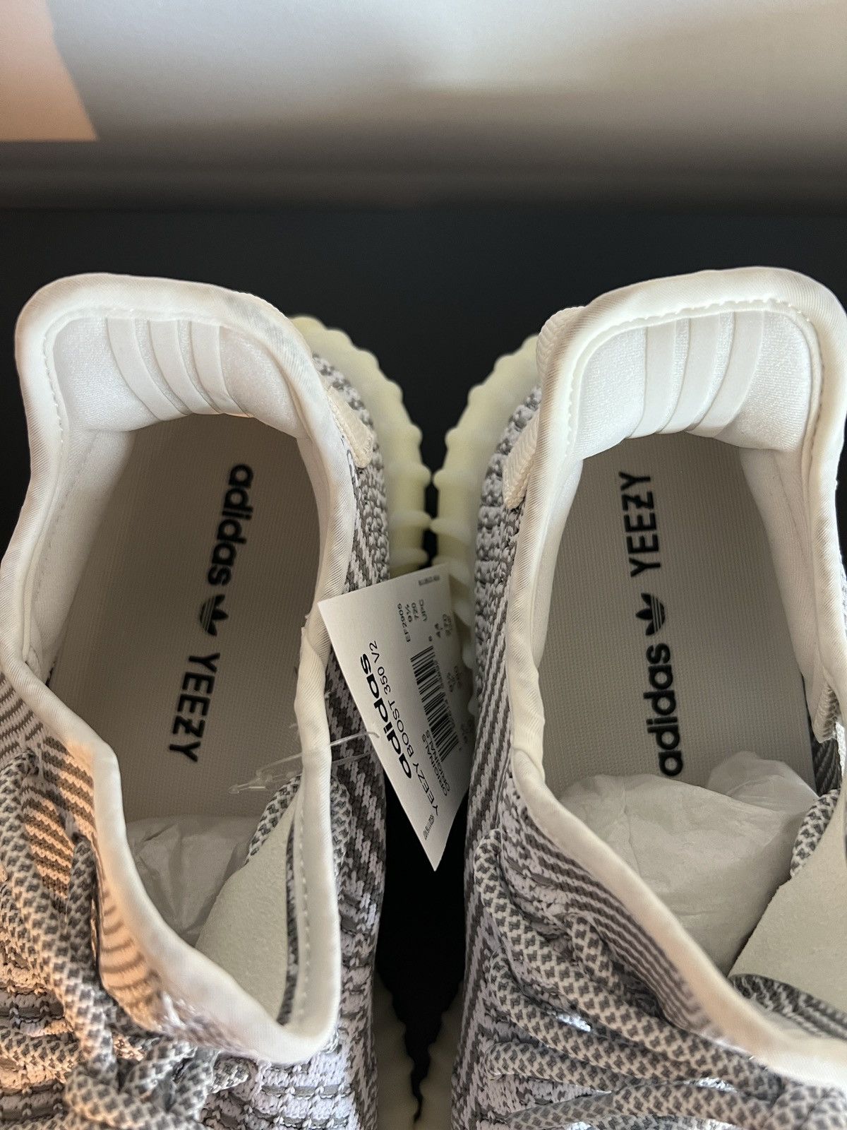 Adidas YEEZY BOOST 350 V2 STATIC Size US 10 / EU 43 - 7 Thumbnail