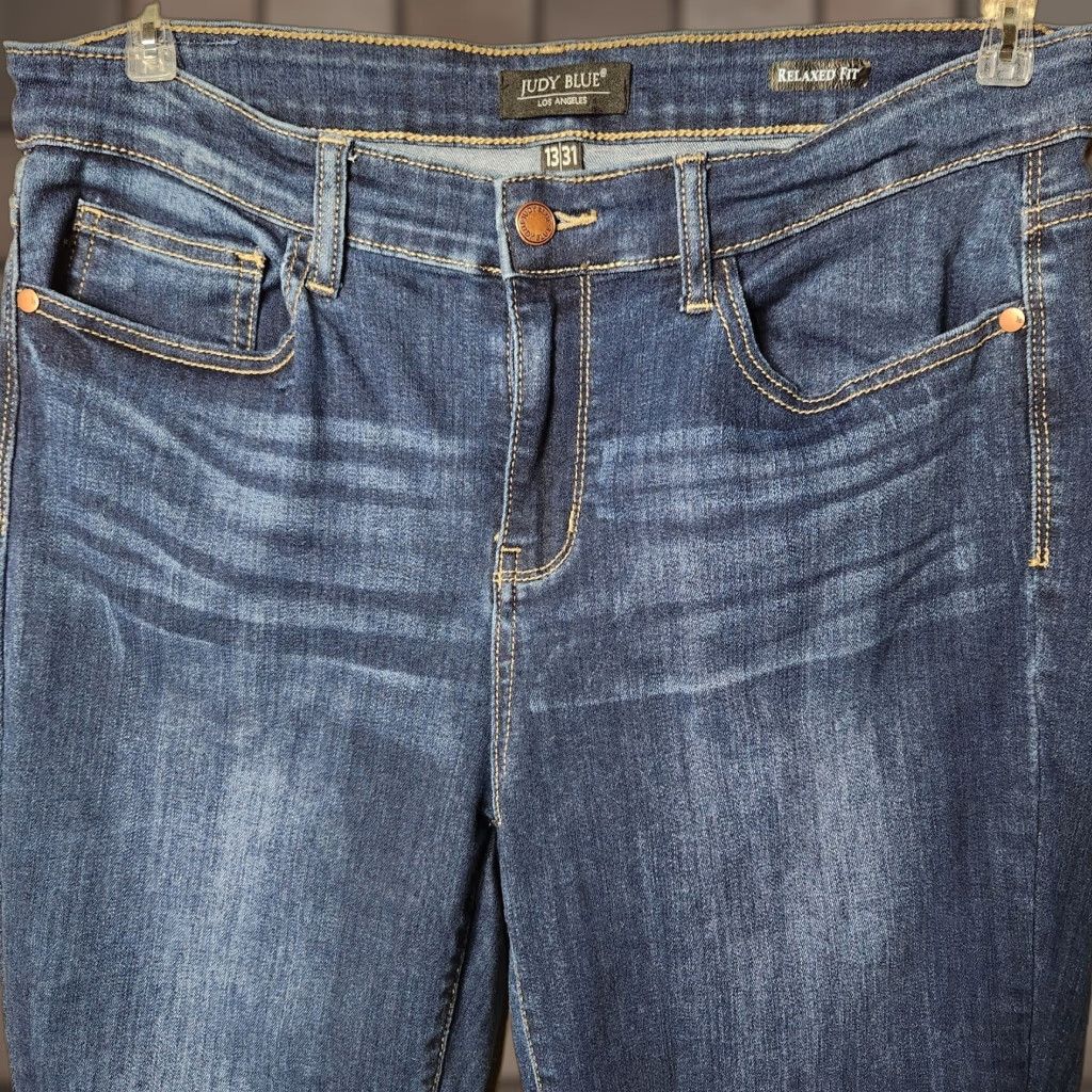 Vintage VINTAGE Judy Blue Huntington Mid Rise Relaxed Fit Dark Wash Chewed Hem Jeans-Size 31 Size 24" / US 00 / IT 34 - 1 Thumbnail