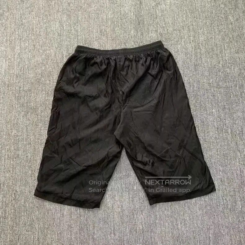 Fendi Fendi Black FF Monogram Shorts . Size US 36 / EU 52 - 2 Thumbnail