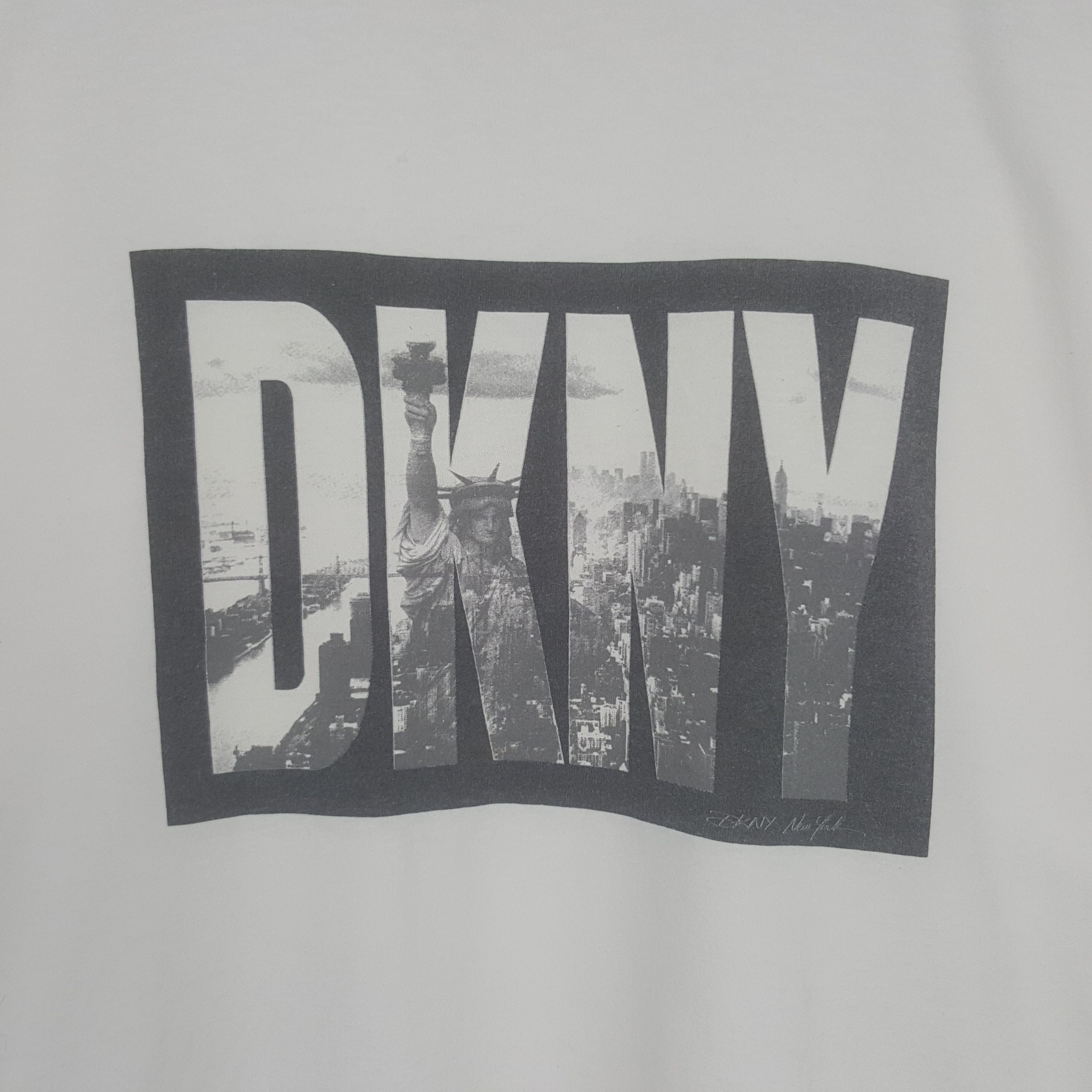 DKNY × Vintage Vintage DKNY Big Design Tshirt Size US L / EU 52-54 / 3 - 2 Thumbnail
