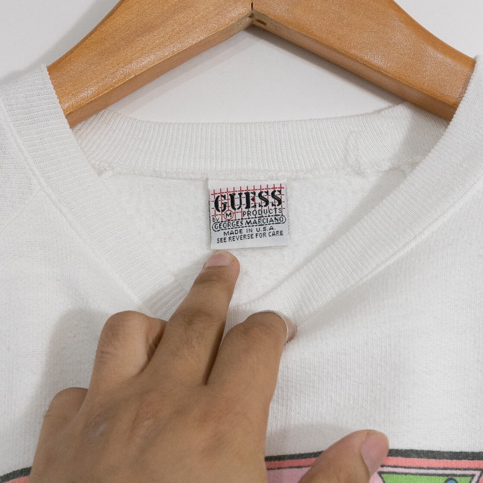 Guess × Vintage Vintage 80s Guess Jeans Sweatshirt M - Raglan Distressed Size US M / EU 48-50 / 2 - 6 Thumbnail