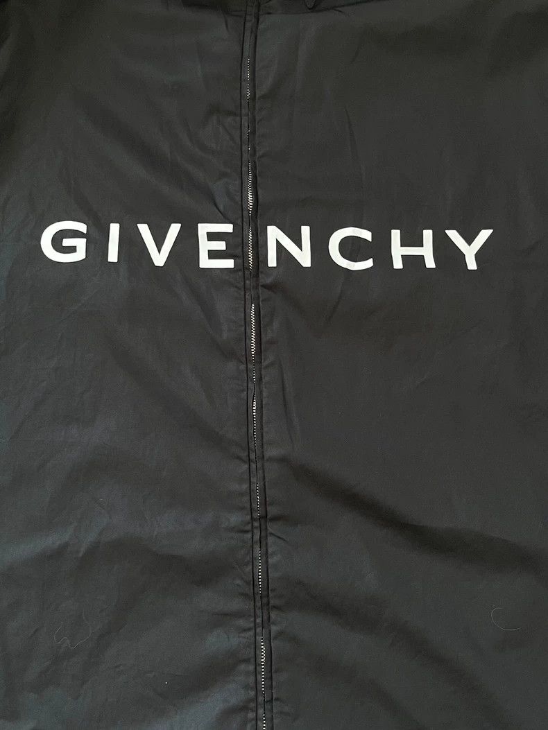 Givenchy GIVENCHY size 43 Letter Logo Printed Zip Long Sleeve Shirt Size US XS / EU 42 / 0 - 3 Thumbnail