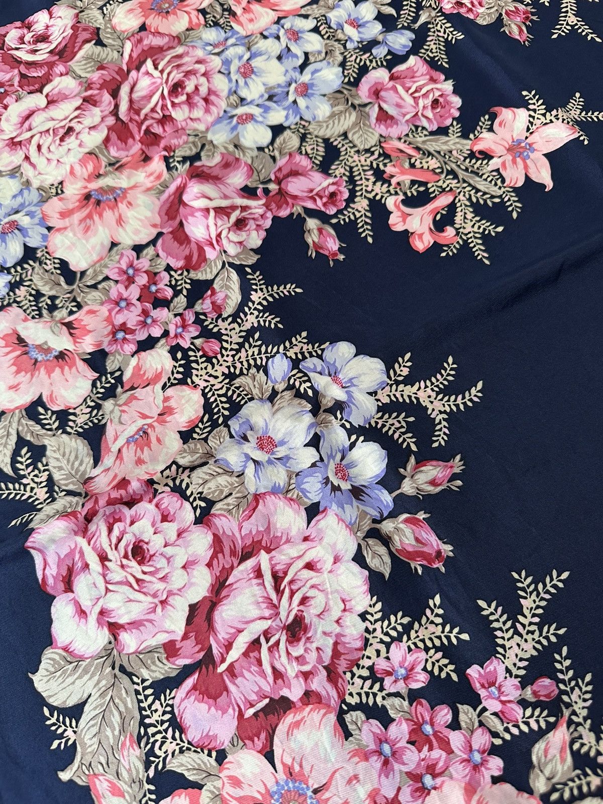 Pierre Balmain Pierre Balmain Floral Pattern Silk Scarf Size ONE SIZE - 8 Thumbnail