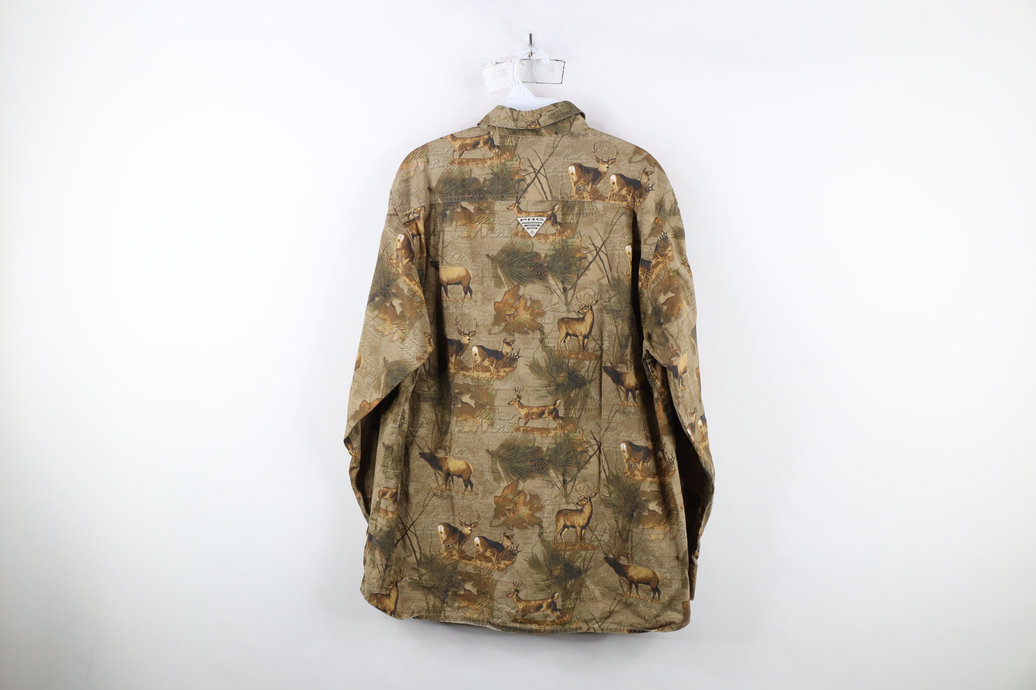 Columbia × Vintage Vintage Columbia Over Print Whitetail Deer Buck Button Shirt Size US M / EU 48-50 / 2 - 12 Thumbnail