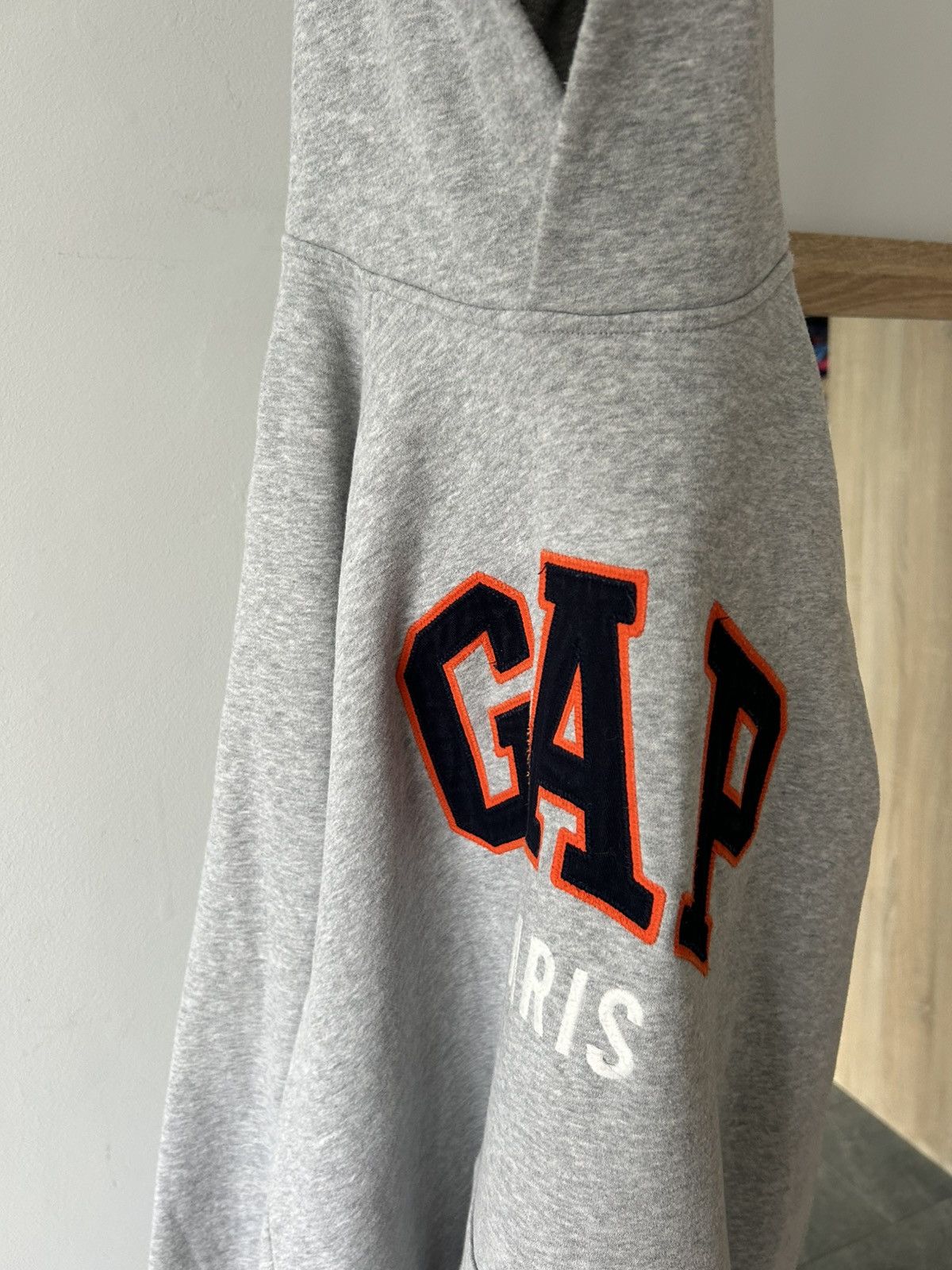 Gap Vintage hoodie gap paris big logo y2k boxy fit mans Size US L / EU 52-54 / 3 - 13 Thumbnail