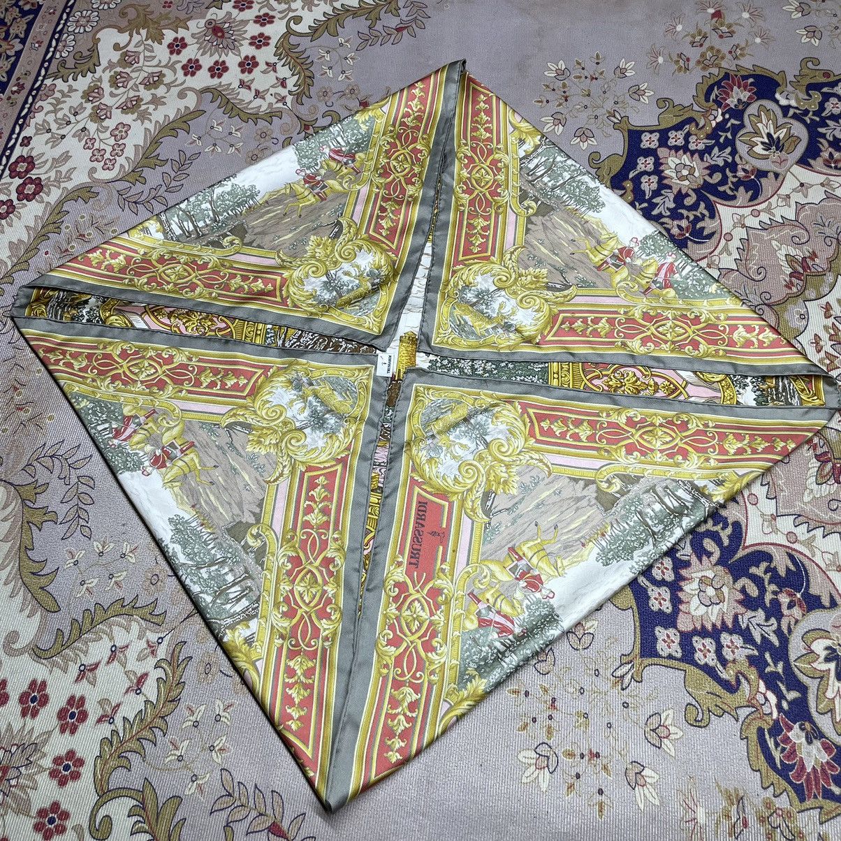 Trussardi Vintage TRUSSARDI King Castle Design Silk Scarf Size ONE SIZE - 9 Thumbnail