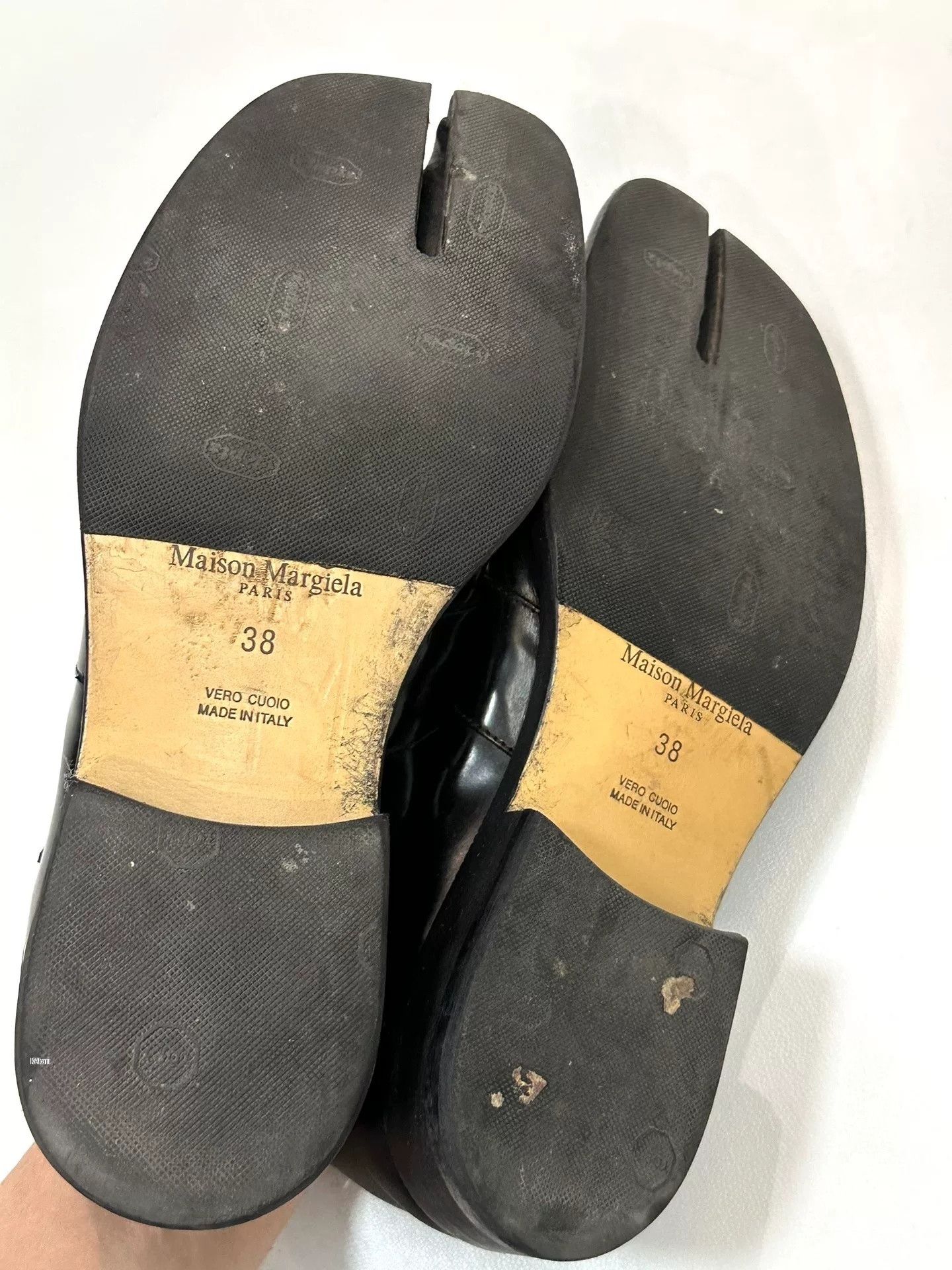 Maison Margiela Maison Margiela Tabi Black Leather Shoes Size US 5 / EU 37 - 2 Thumbnail