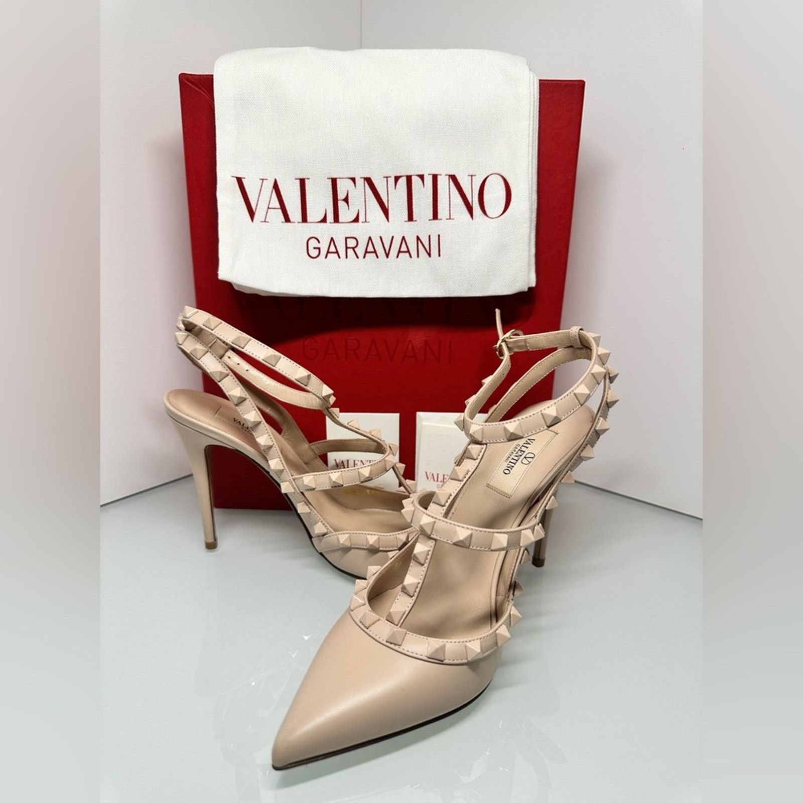 Valentino Valentino Garavani Rockstud Ankle Strap Pump Size US 9.5 / IT 39.5 - 11 Thumbnail