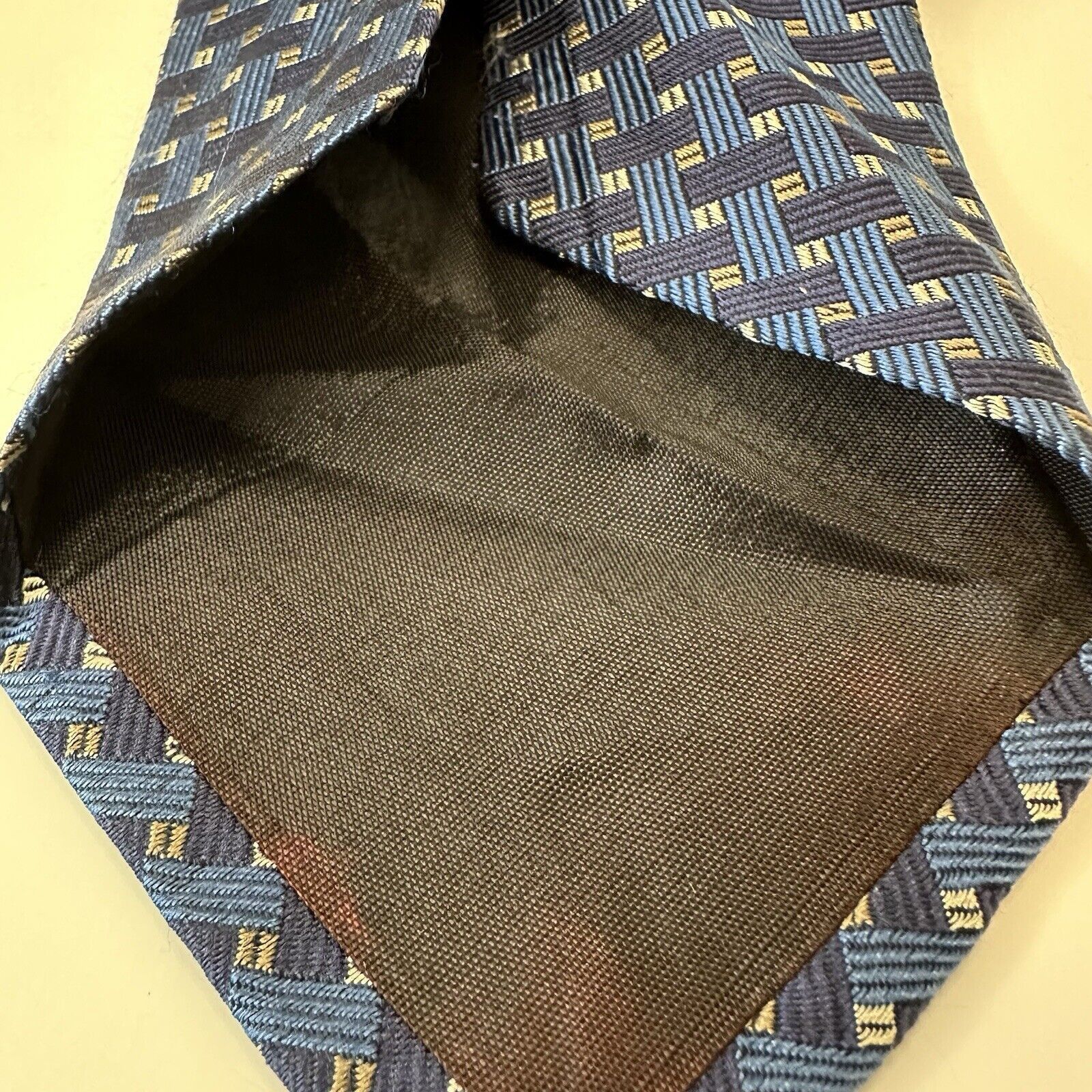 Jos. A. Bank Jos A. Bank, Collection Men's Neck Tie Blue w/Grays Silk USA Size ONE SIZE - 11 Thumbnail