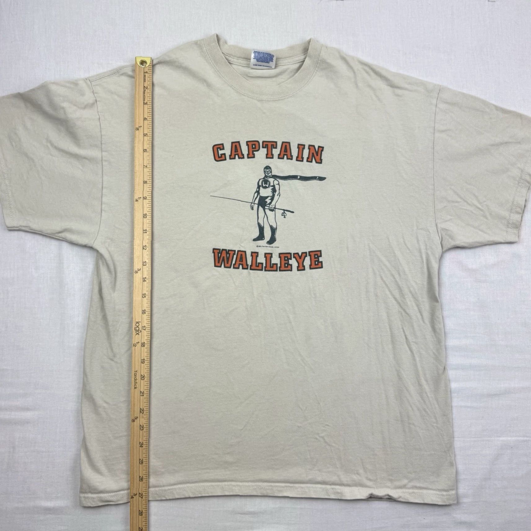 Hanes VINTAGE Captain Walleye Fish Face T Shirt Adult XL Funny Humor Fishing Outdoors Hanes Regular Crew Neck Beige Men shirt XL Mens Size US XL / EU 56 / 4 - 6 Thumbnail