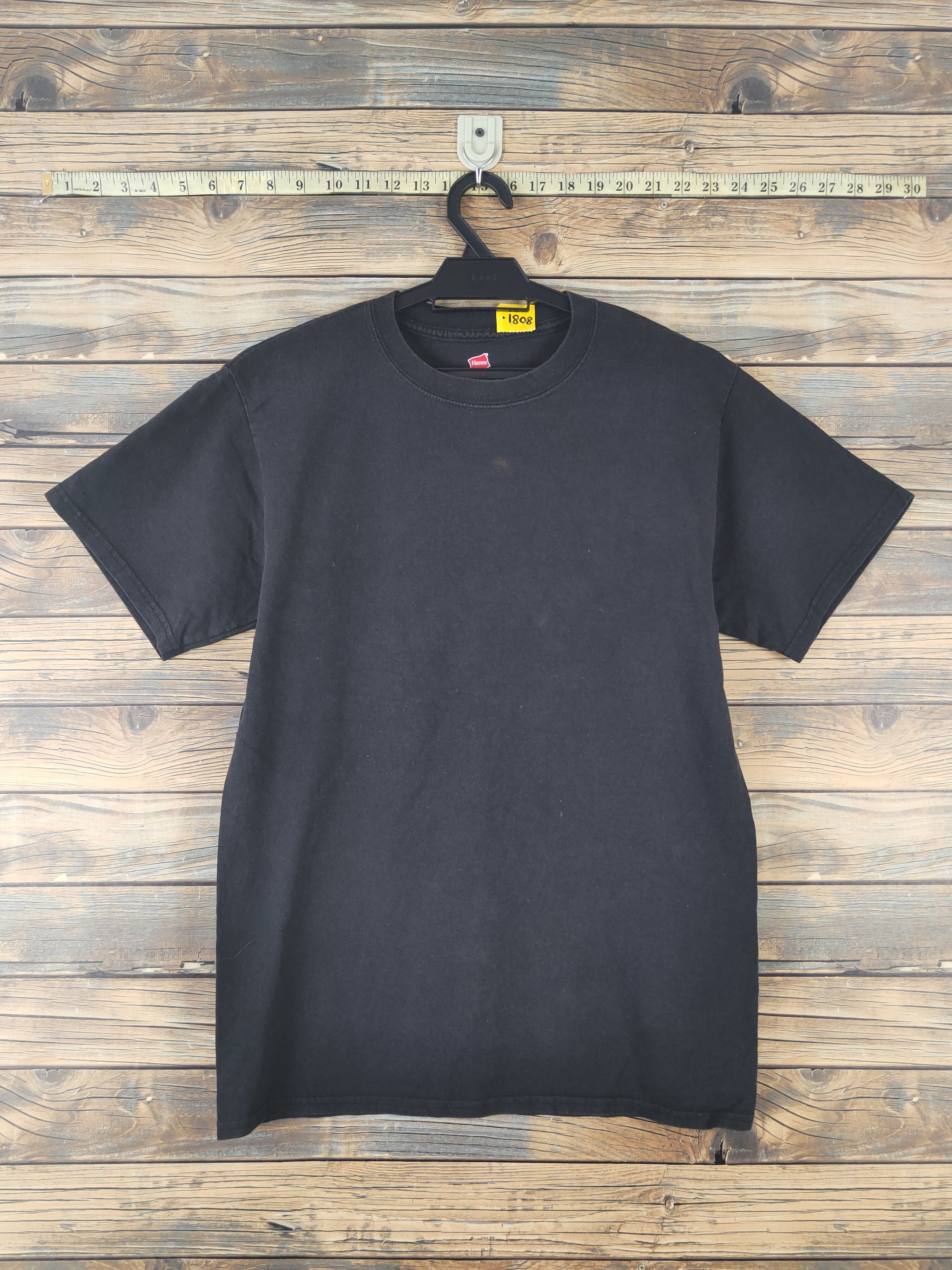 Japanese Brand DL Hanes Black Short Sleeve T-shirt #1808 Size US S / EU 44-46 / 1 - 1 Thumbnail