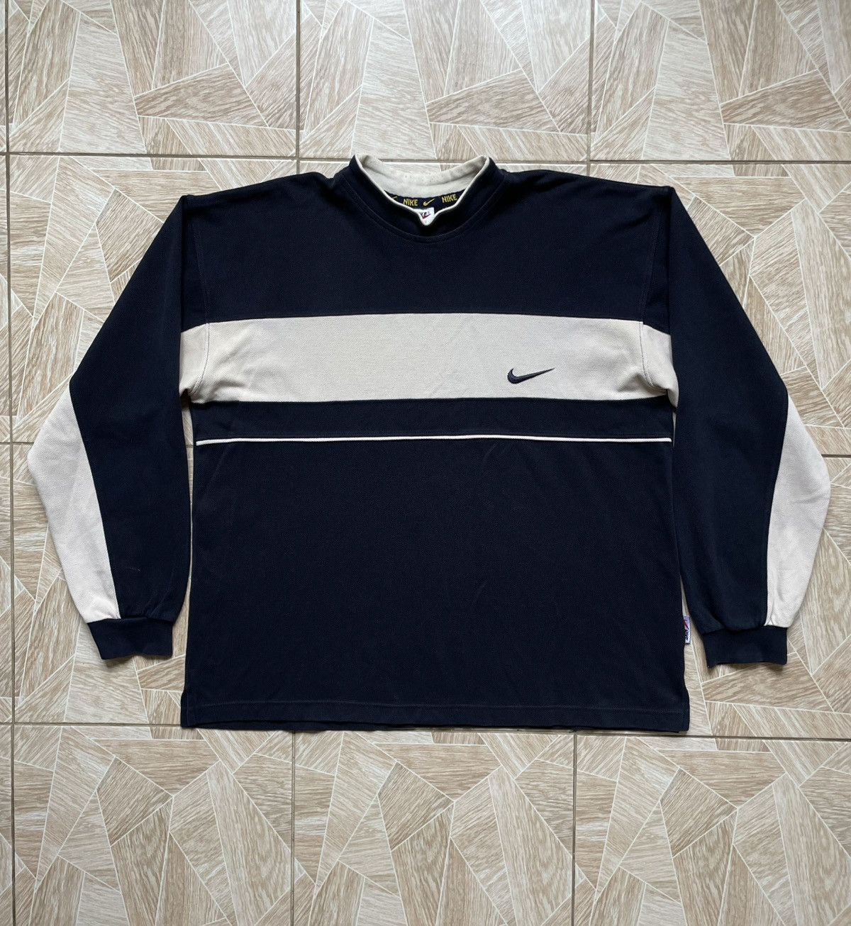 Nike × Vintage Vintage 90s Retro Y2k Nike Logo Swoosh Striped Sweatshirt Size US M / EU 48-50 / 2 - 1 Thumbnail