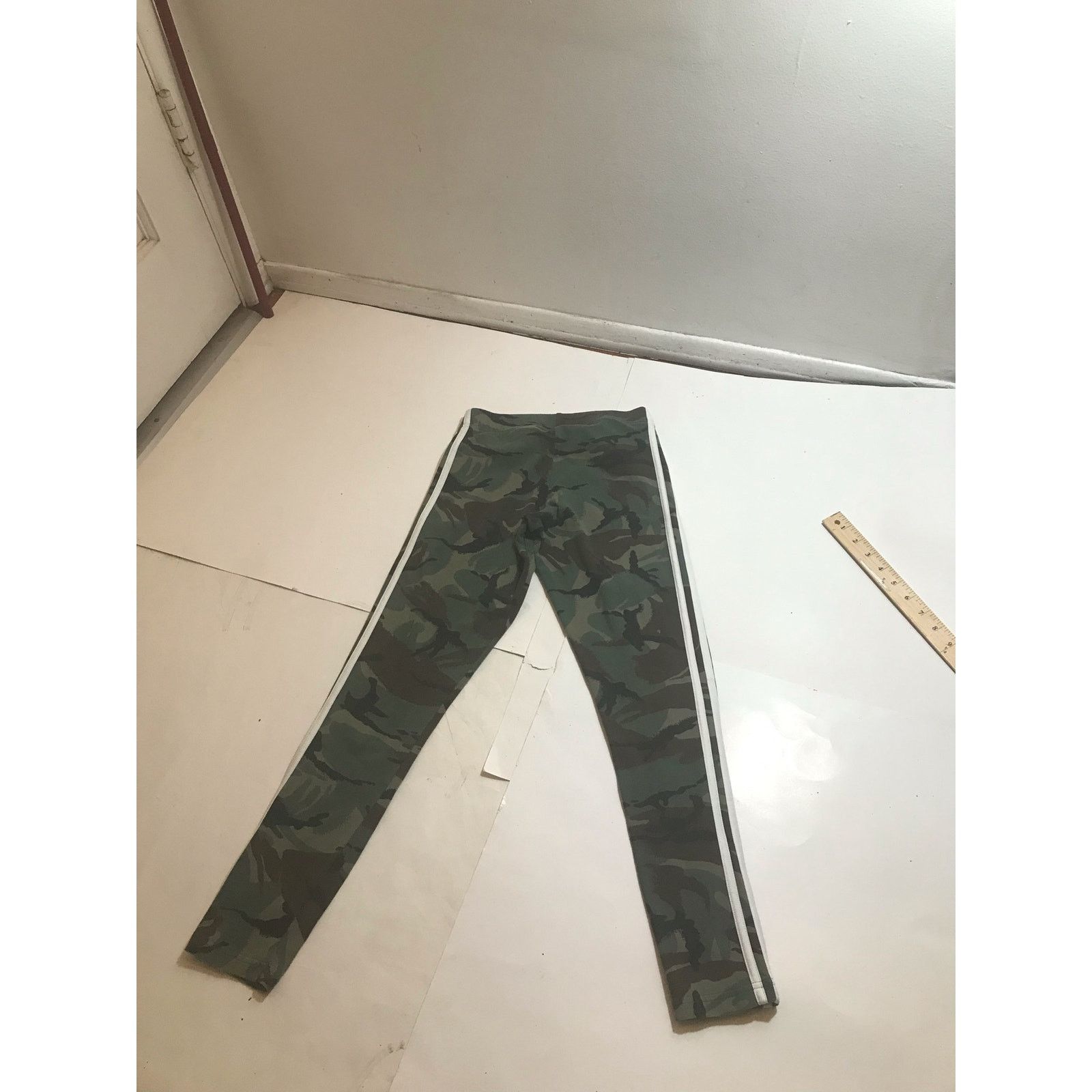 Adidas ADIDAS Camo Leggings Women's XS Size 22" - 2 Thumbnail