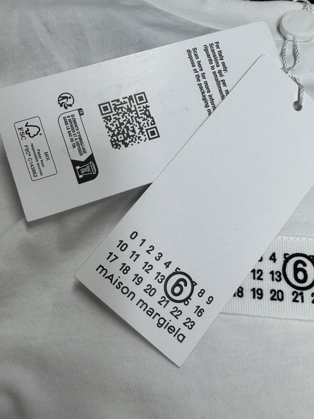 Maison Margiela NWT MM6 Minimalist Chest Logo Unisex T-Shirt - White, L Size US L / EU 52-54 / 3 - 7 Thumbnail
