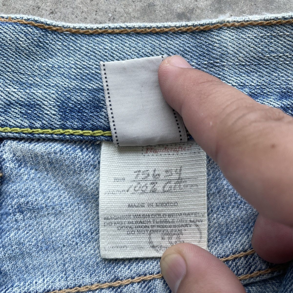 Abercrombie & Fitch Vintage Abercrombie & Fitch Rare Faded Denim Jeans Pants W31 Size US 31 - 10 Thumbnail