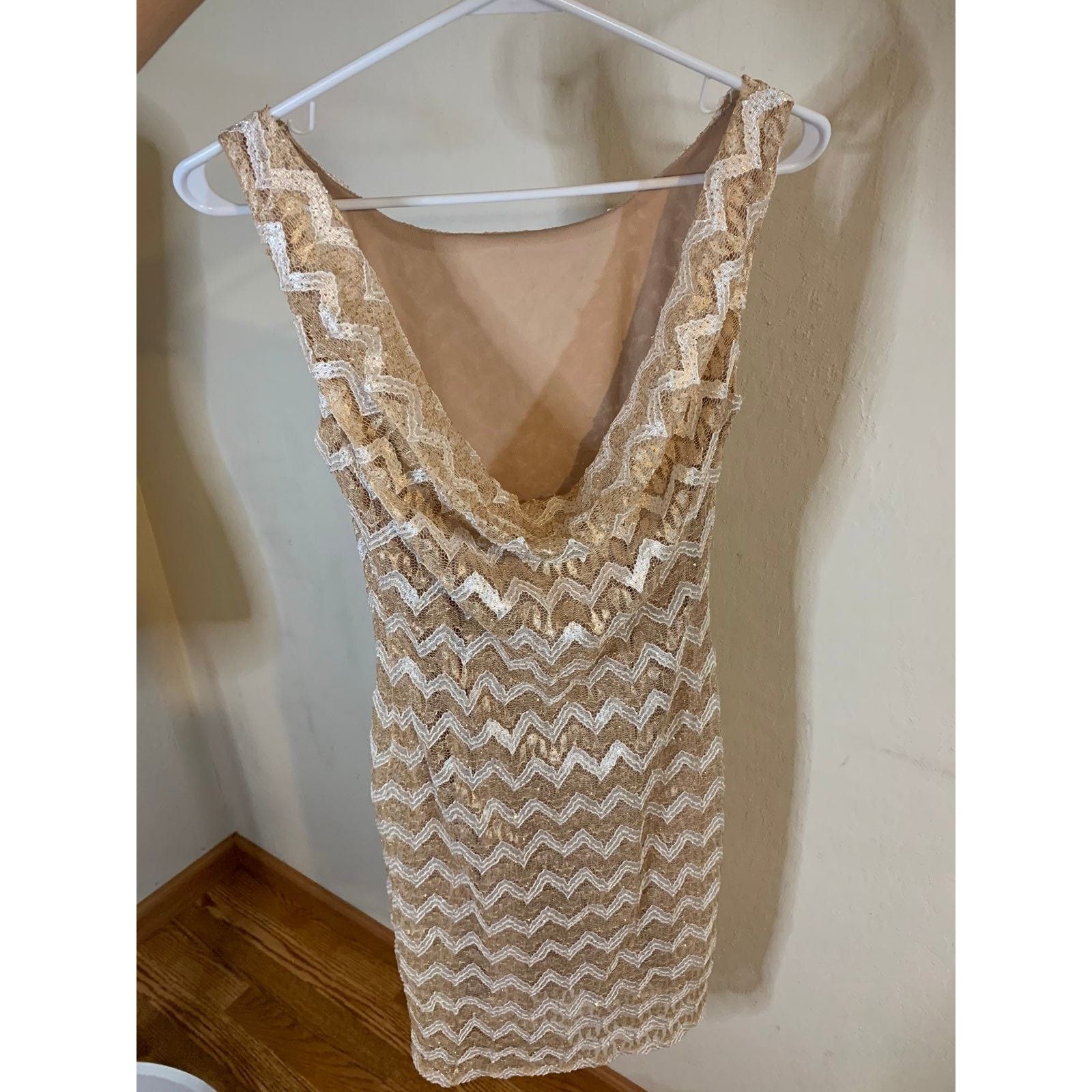 Other Jump Apparel White Gold Lace Dress Size 3/4 or S Size S / US 4 / IT 40 - 6 Thumbnail