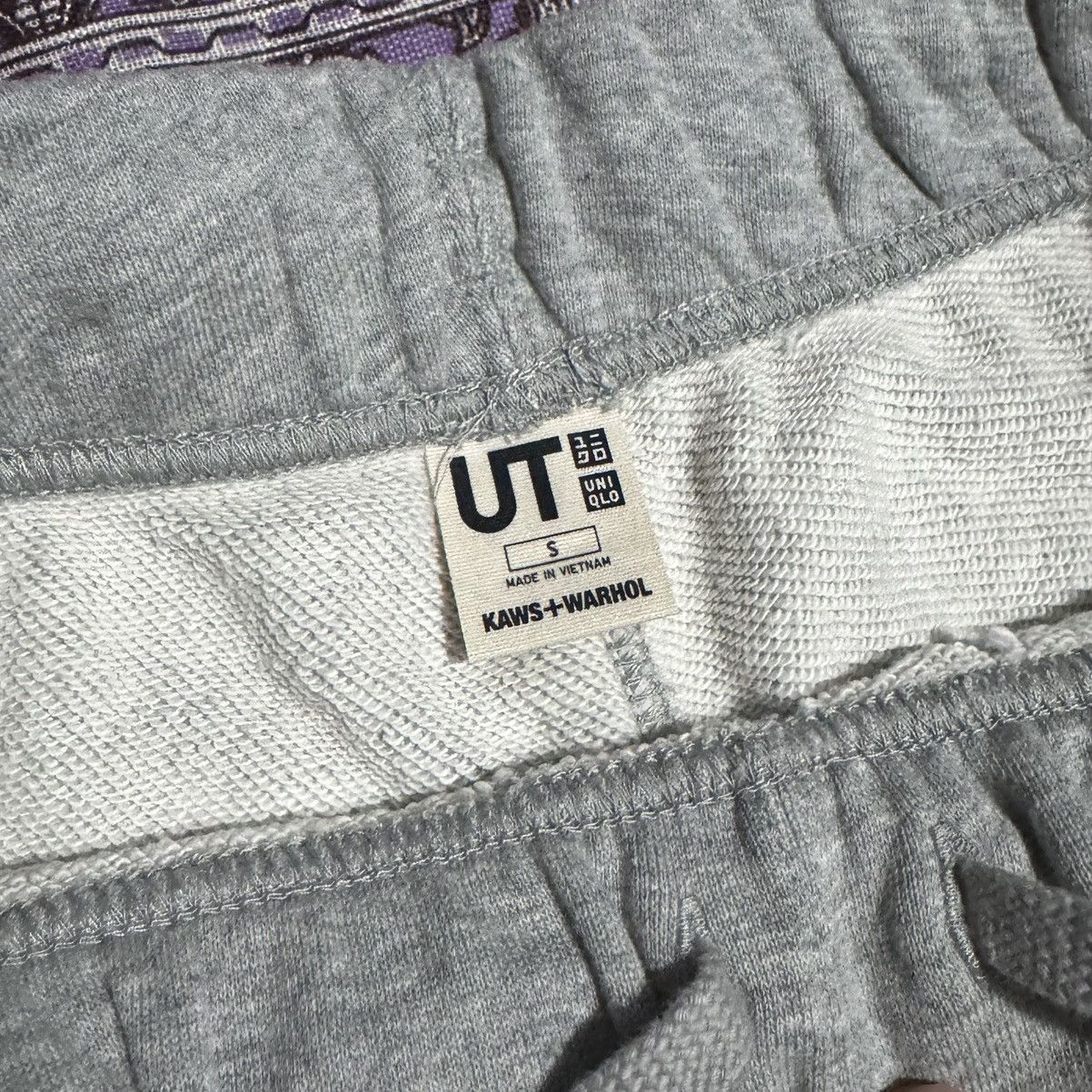 Andy Warhol × Kaws × Uniqlo Sweatpants Andy warhol x kaws Size US 28 / EU 44 - 7 Thumbnail