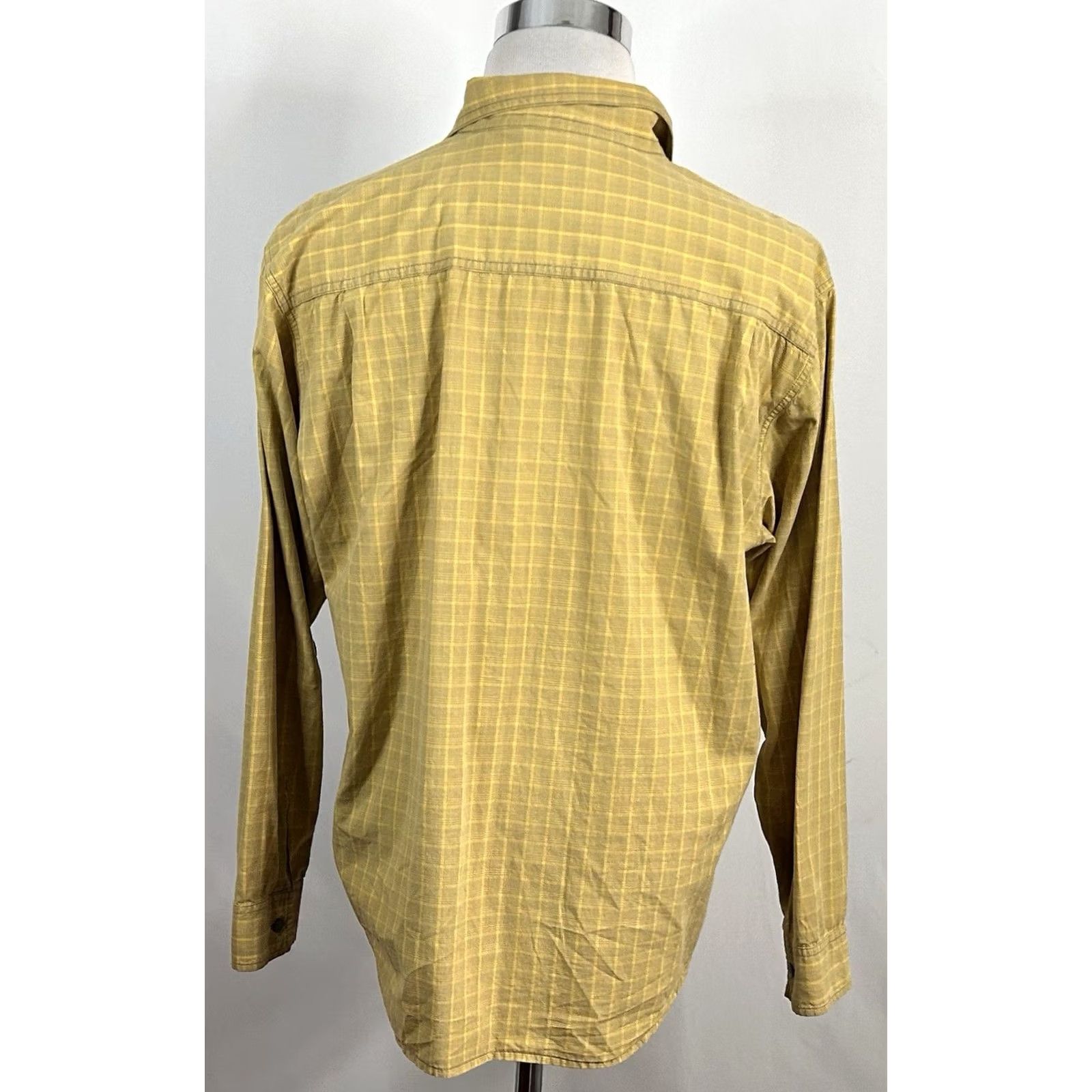 Levi's VINTAGE Levi's Silvertab Shirt Yellow Plaid Button Front Large Adult Mens 100% Cotton Y2K Size US L / EU 52-54 / 3 - 5 Thumbnail