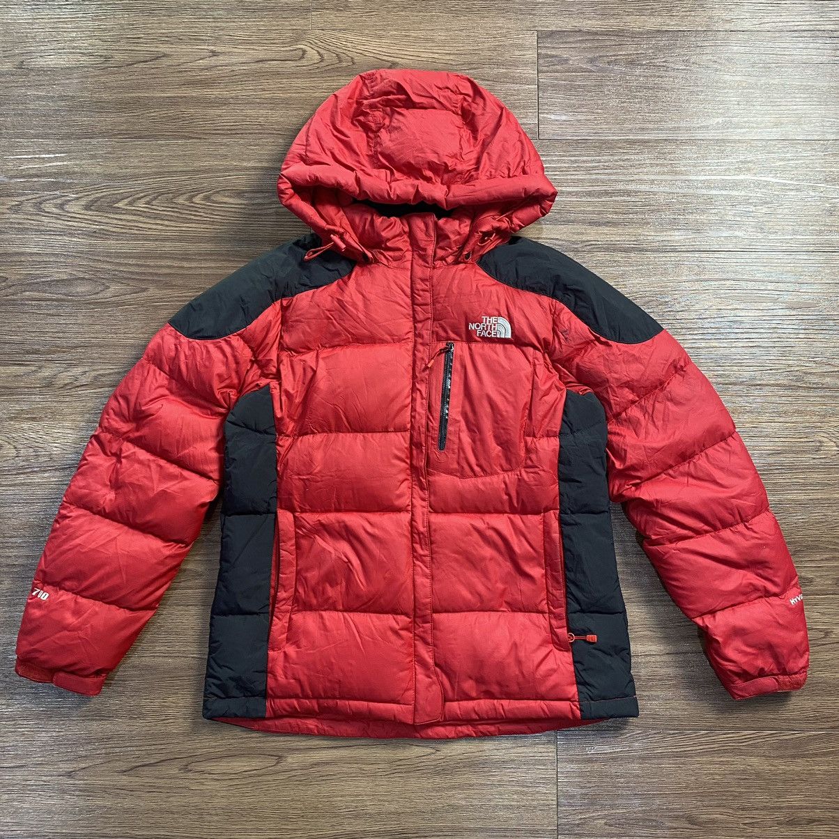 image of Women’S The North Face Puffer Jacket 700 Hyvent in Red, Women's (Size Large)