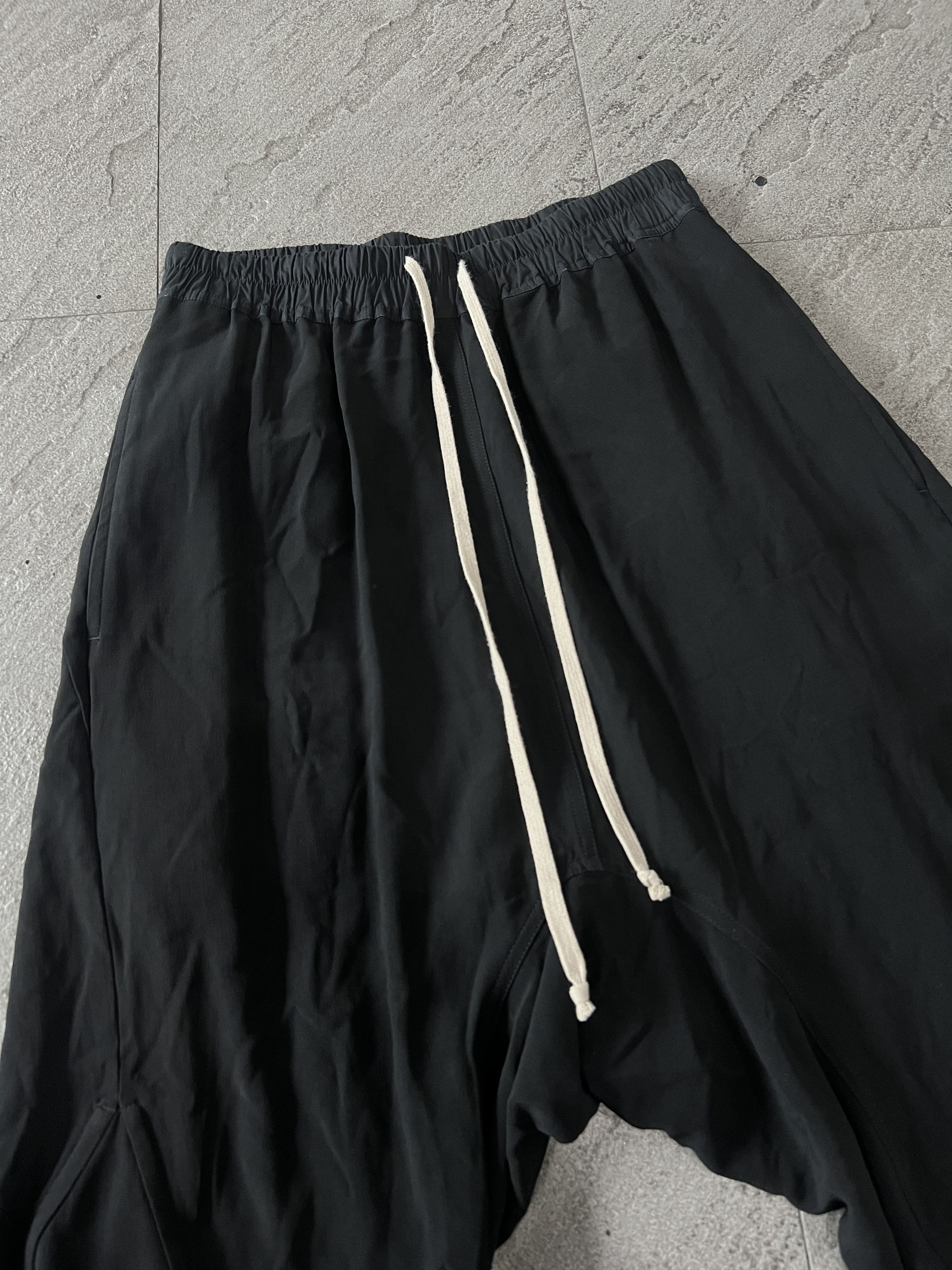 Rick Owens Rick Owens Basket Swinger Shorts Black 18AW Size US 36 / EU 52 - 3 Thumbnail