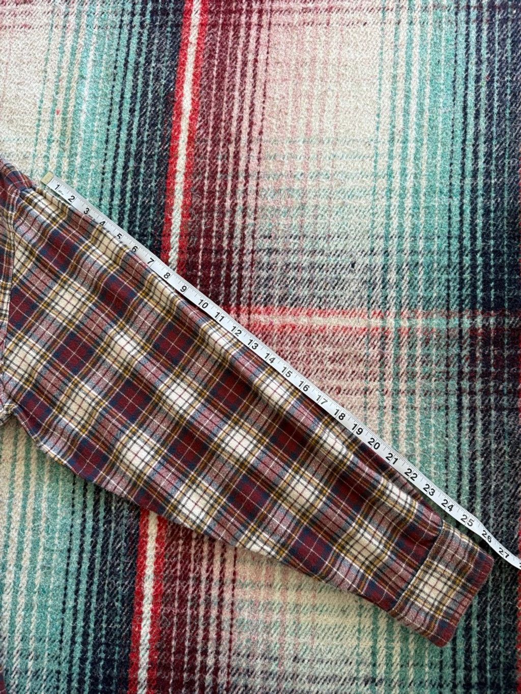 Woolrich Woolen Mills Men's Woolrich Plaid Casual Button Down Shirt L Red Blue Size US L / EU 52-54 / 3 - 8 Thumbnail