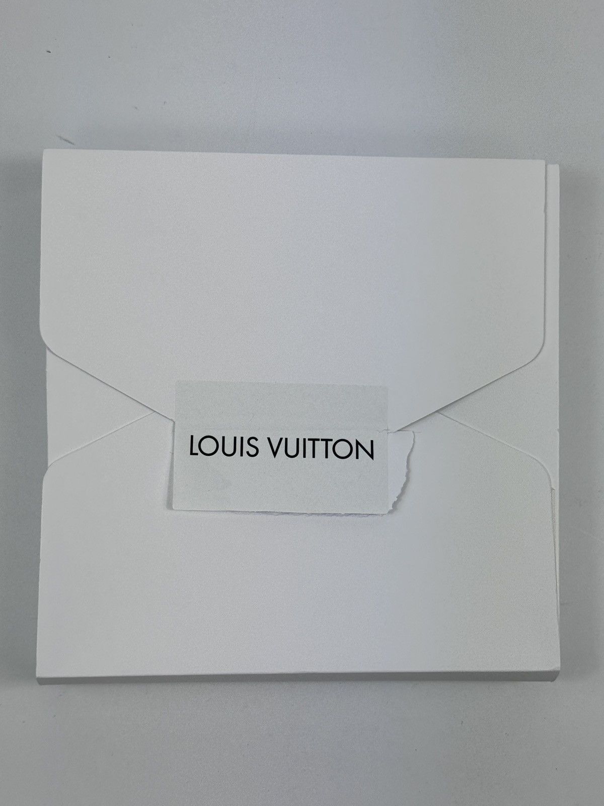 Louis Vuitton LV CREST SOCKS SIZE M M7859M Size ONE SIZE - 5 Thumbnail