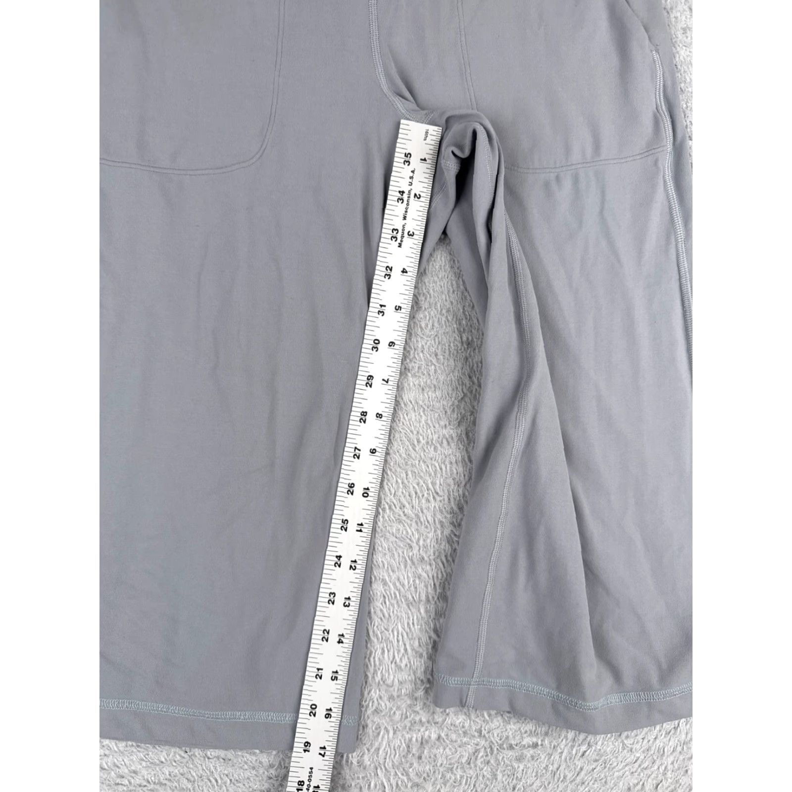 Lululemon Lululemon Align Pants Women 6 Gray Wide-Leg Crop Nulu Yoga Pockets Zip Pocket Regular Size Type: Pants (6) Women’s Gray */* Size 28" / US 6 / IT 42 - 5 Thumbnail