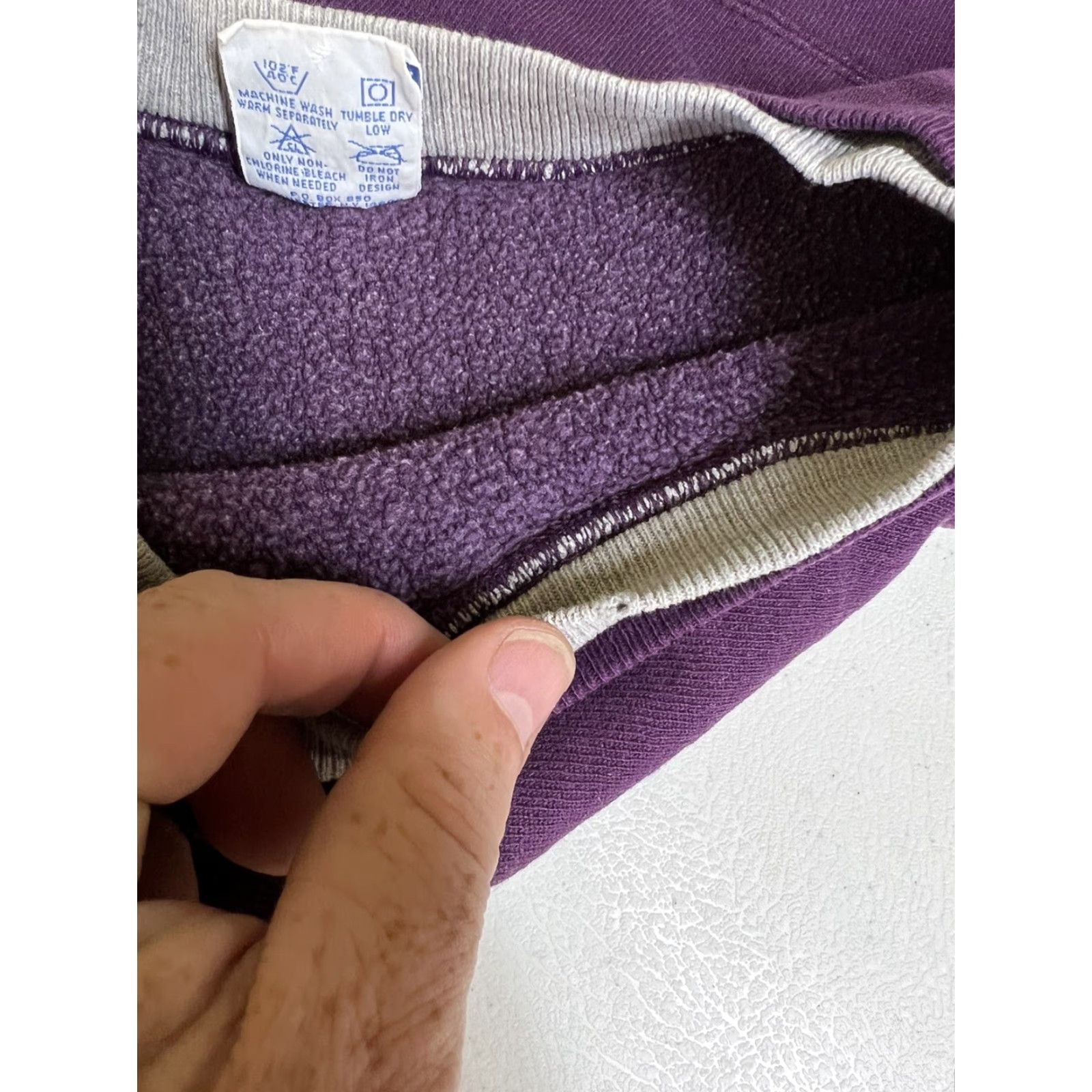 Champion VINTAGE Champion Reverse Weave Sweatshirt Crewneck 2XL Purple Mens Logo USA Retro Classic Sweatshirt Size US XXL / EU 58 / 5 - 6 Thumbnail