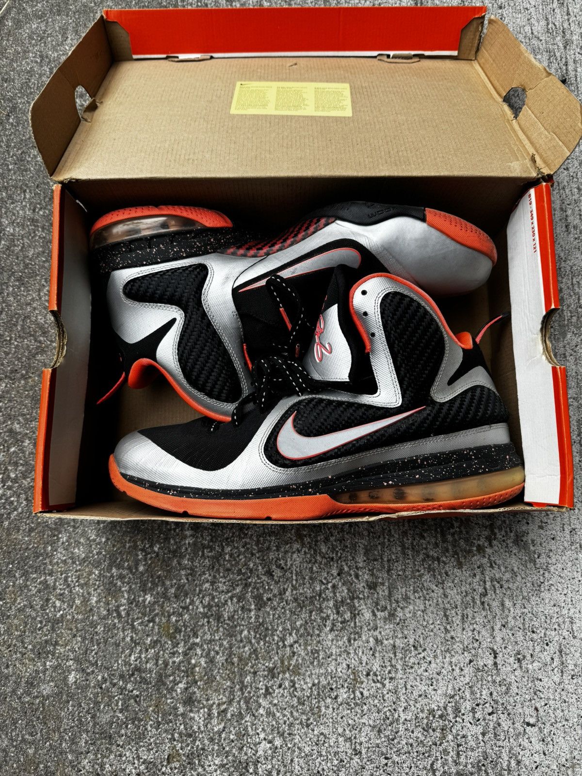 Nike Nike LeBron James mango 9’s Size US 12.5 / EU 45-46 - 1 Thumbnail