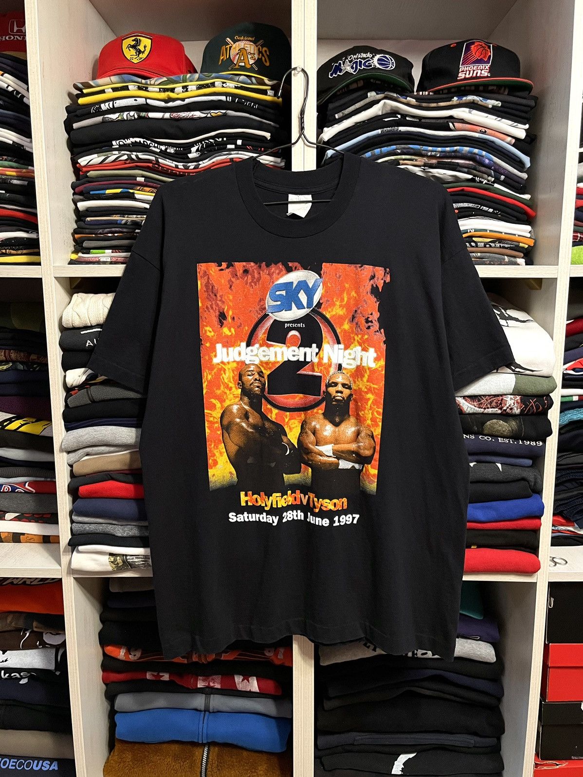 Vintage Vintage 90s Mike Tyson VS Holyfield Judgement Night T-Shirt Size US XL / EU 56 / 4 - 1 Thumbnail