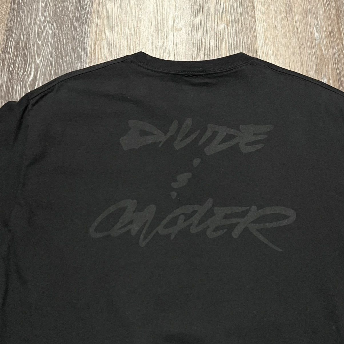 Supreme Supreme 2006 tee Futura Divide and Conquer t shirt Size US XL / EU 56 / 4 - 19 Thumbnail