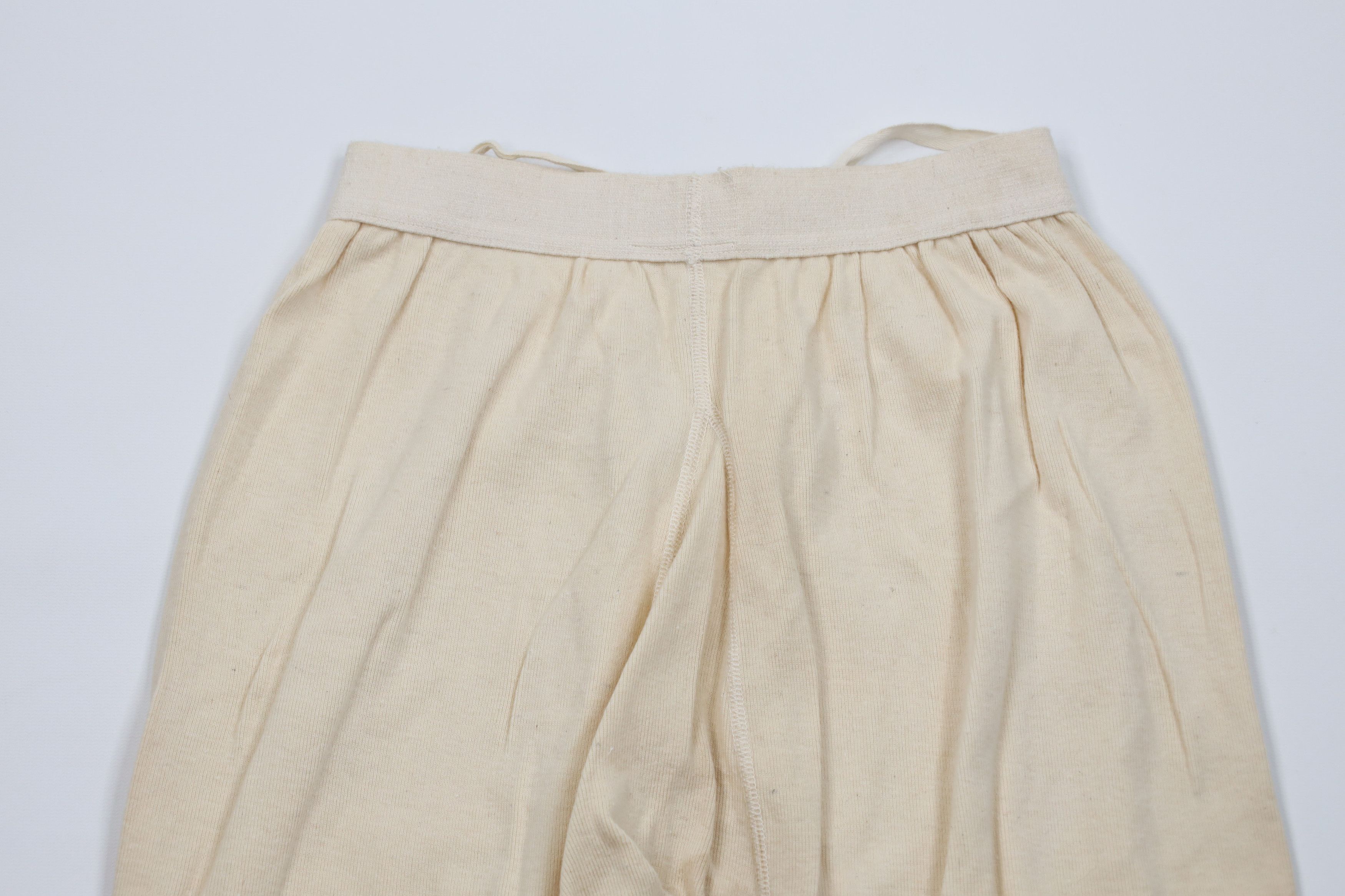 Vintage Vintage 60s Vietnam War Ribbed Military Drawers Pants USA Size US 32 / EU 48 - 9 Thumbnail